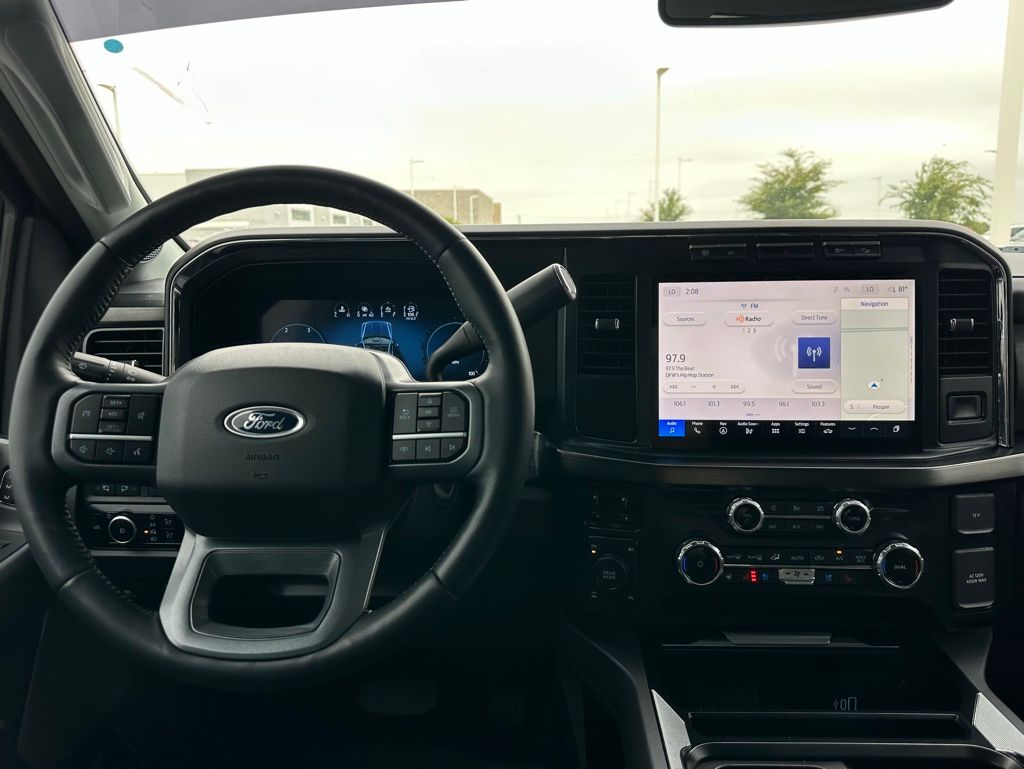 2023 Ford F-250 Lariat photo 4