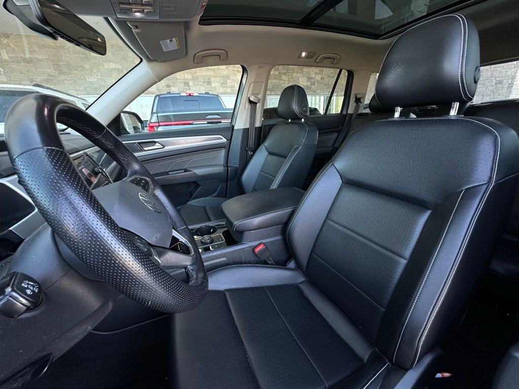 2022 Volkswagen Atlas V6 SEL R-Line photo 3