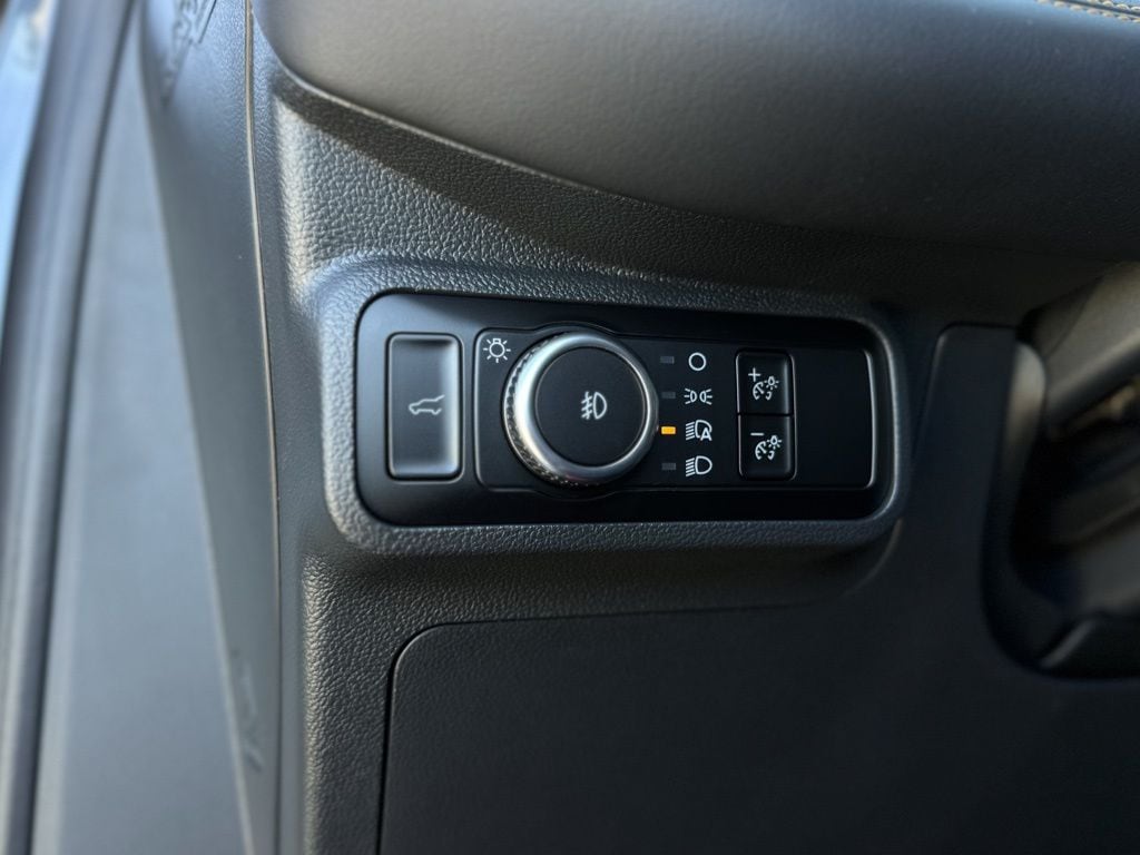 2026 Ford Explorer Tremor - Photo 18