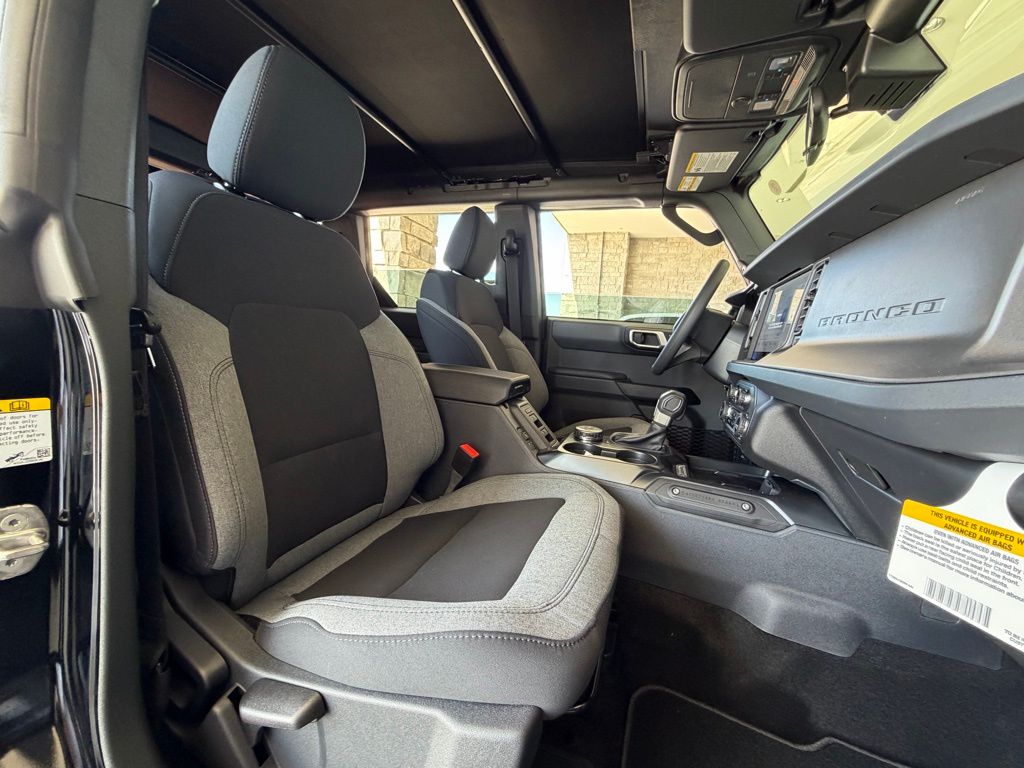 2026 Ford Bronco 4-Door Base - Photo 25