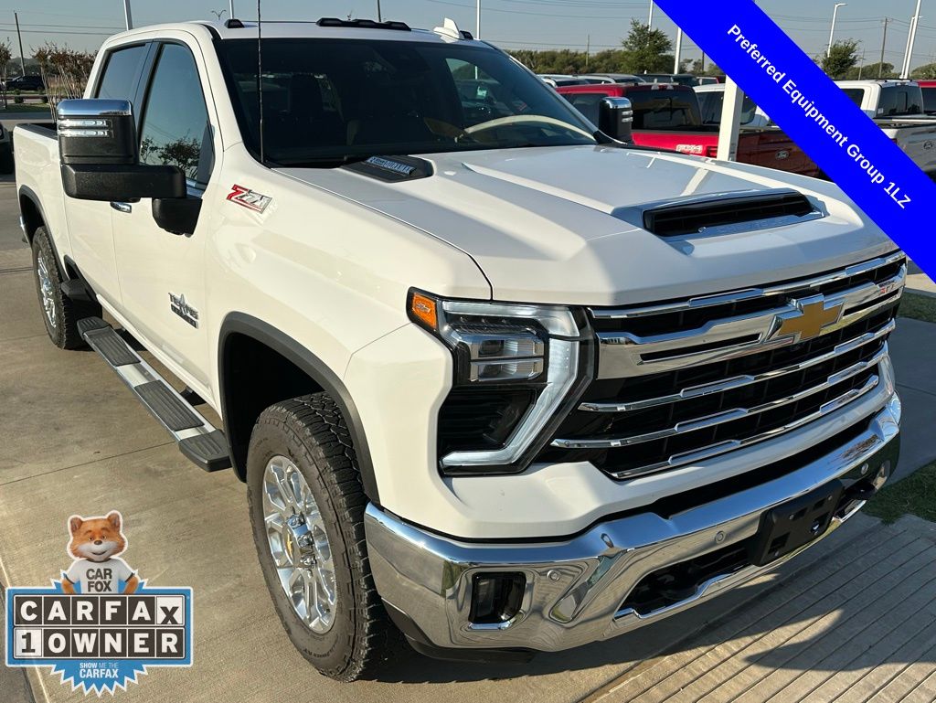 2025 Chevrolet Silverado 2500HD LTZ photo 3