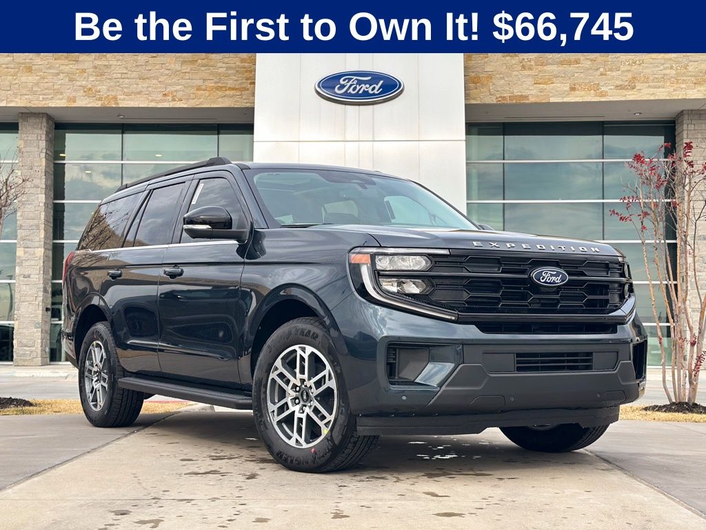 2025 Ford Expedition Active's photo
