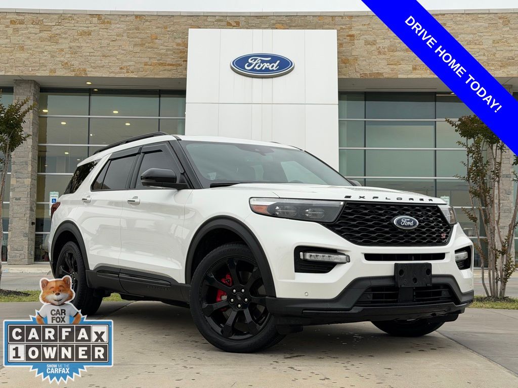 2023 Ford Explorer ST 4WD's photo