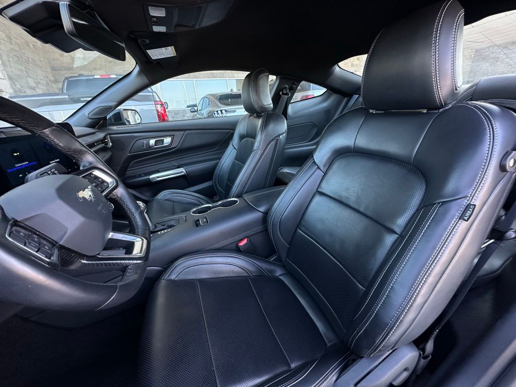 2024 Ford Mustang EcoBoost Premium photo 4