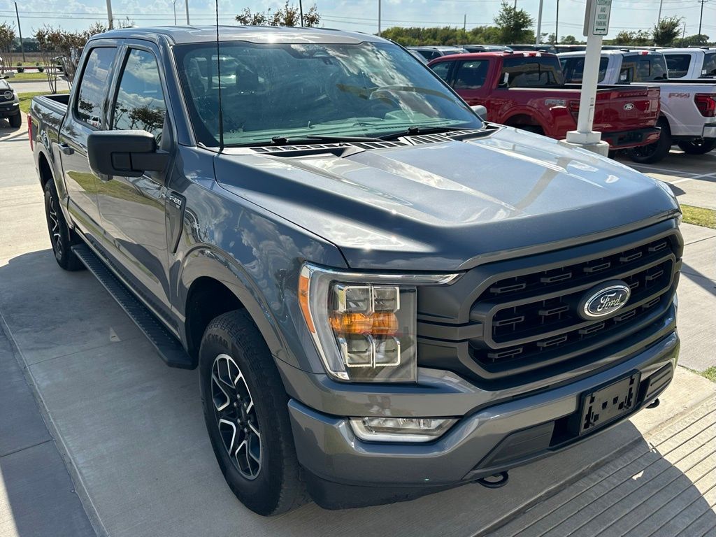 2022 Ford F-150 XLT photo 3