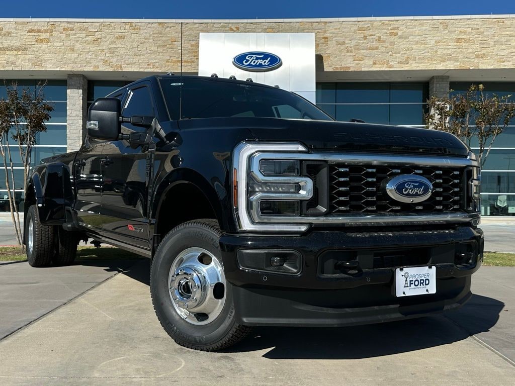 New 2026 Ford F-350 Platinum Truck Crew Cab