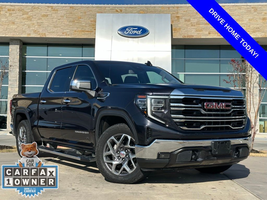 2022 GMC Sierra 1500 SLT's photo