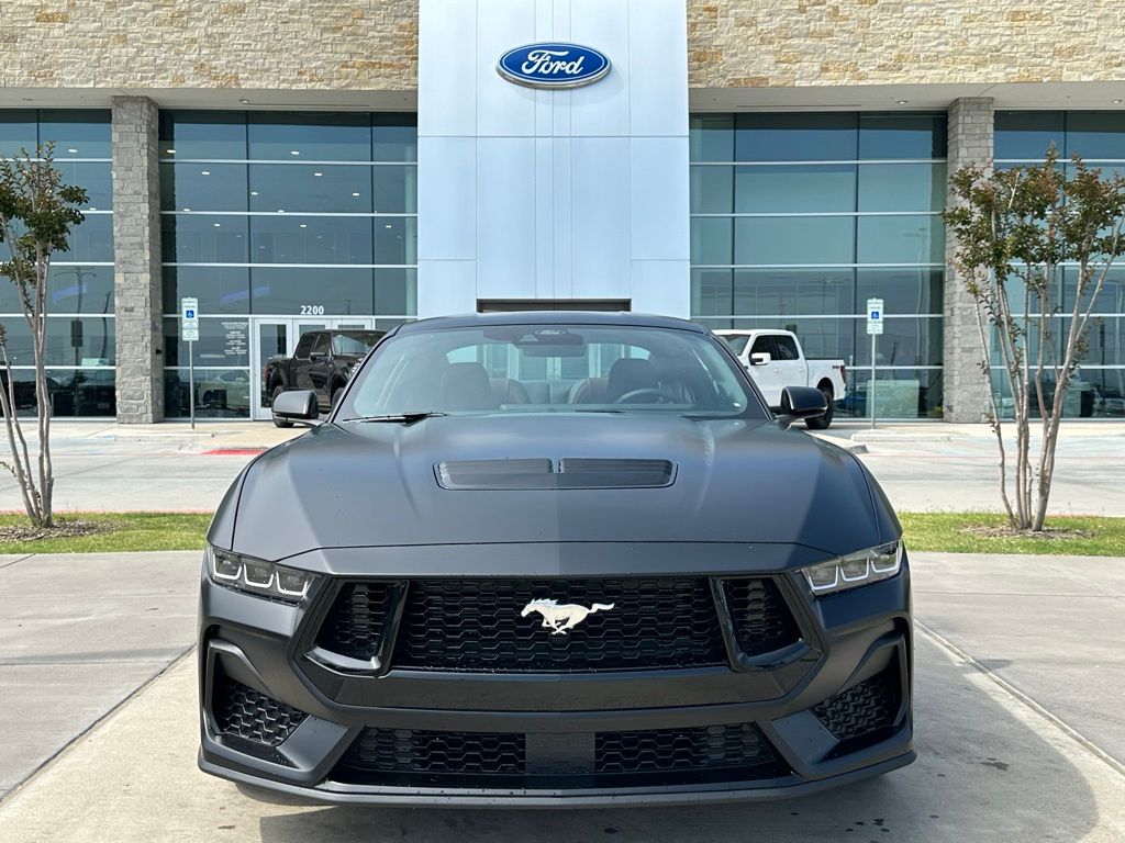2025 Ford Mustang GT photo 2