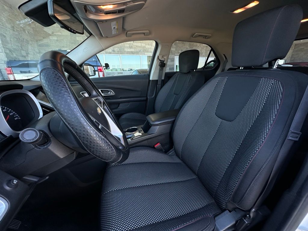 2016 Chevrolet Equinox LT photo 4