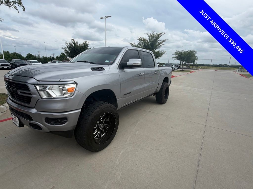 2020 RAM 1500 Big Horn/Lone Star 4x4 Crew Cab 5'7's photo