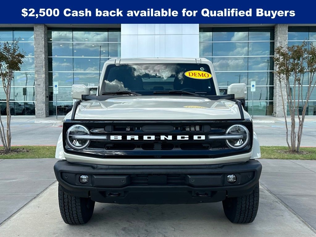 New 2025 Ford Bronco Outer Banks SUV