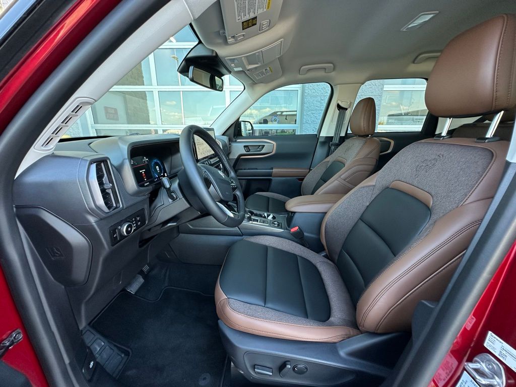 2025 Ford Bronco Sport Outer Banks photo 4