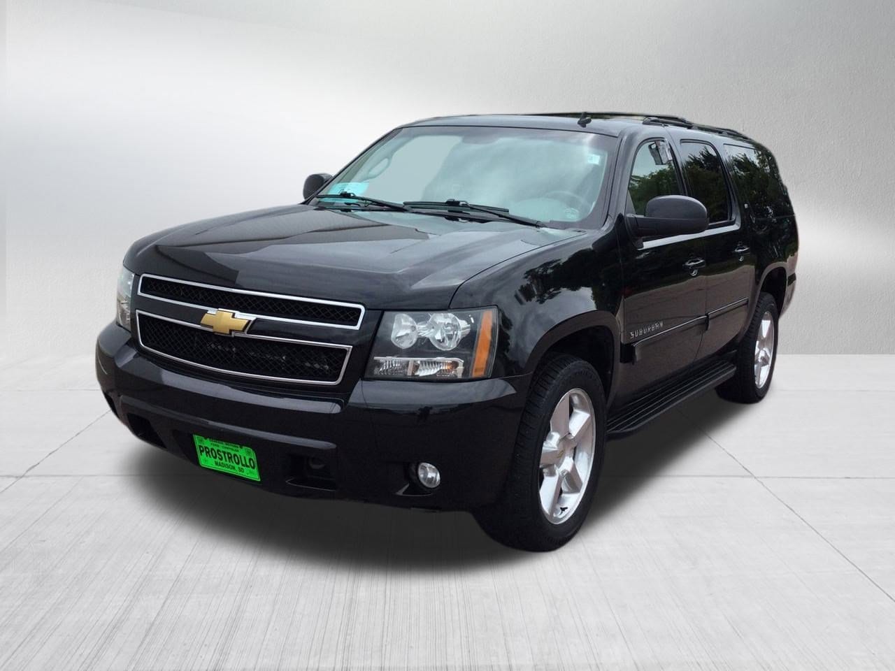 Used 2014 Chevrolet Suburban LT with VIN 1GNSKJE74ER217527 for sale in Madison, SD