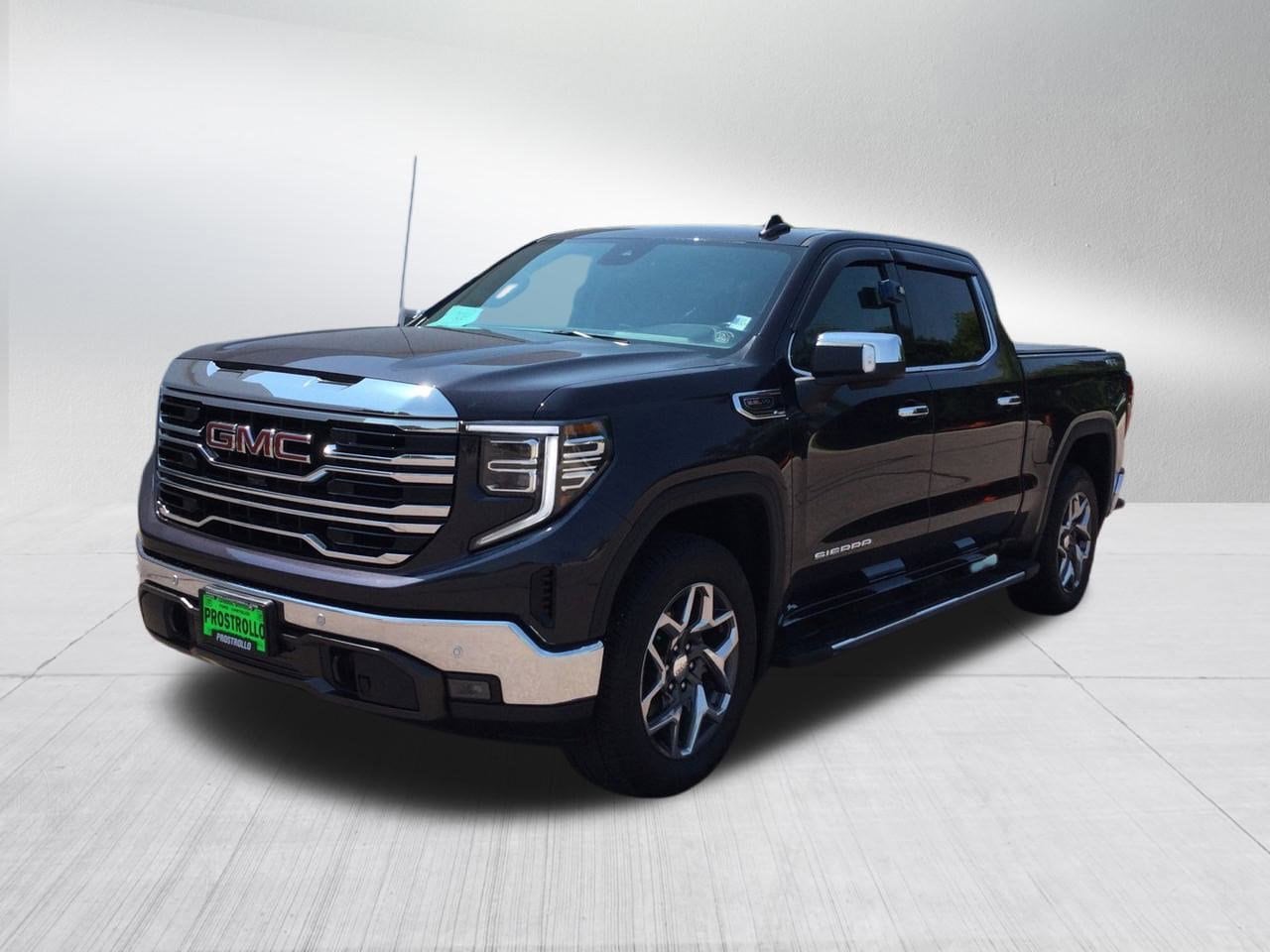 Used 2022 GMC Sierra 1500 SLT with VIN 3GTUUDEL6NG582494 for sale in Madison, SD