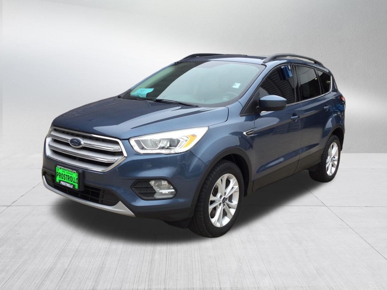 Used 2018 Ford Escape SEL with VIN 1FMCU9HD2JUB13595 for sale in Madison, SD