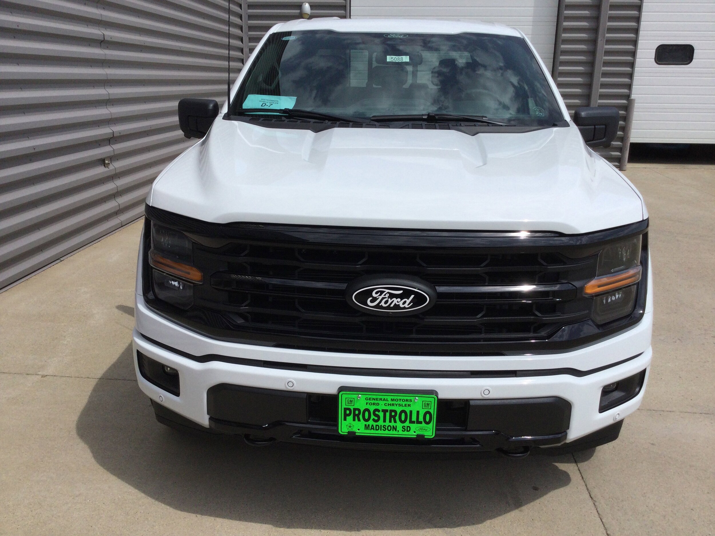 2025 Ford F-150 XLT photo 3