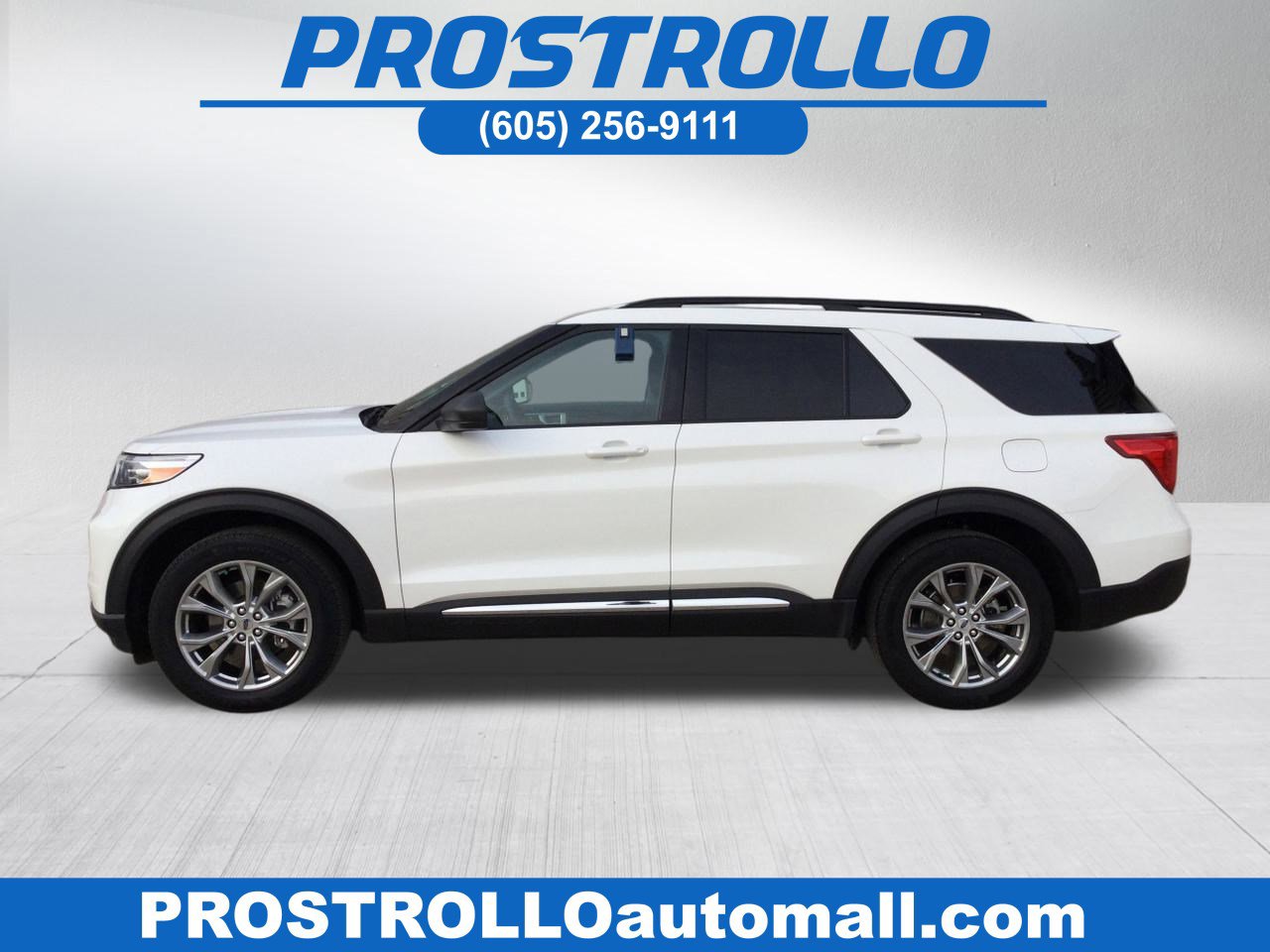 2023 Ford Explorer XLT 4WD's photo