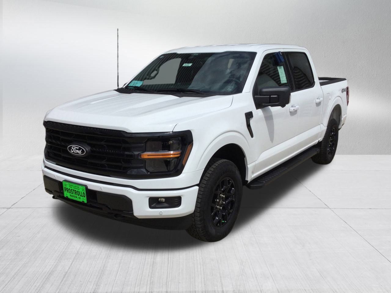 2025 Ford F-150 XLT photo 2