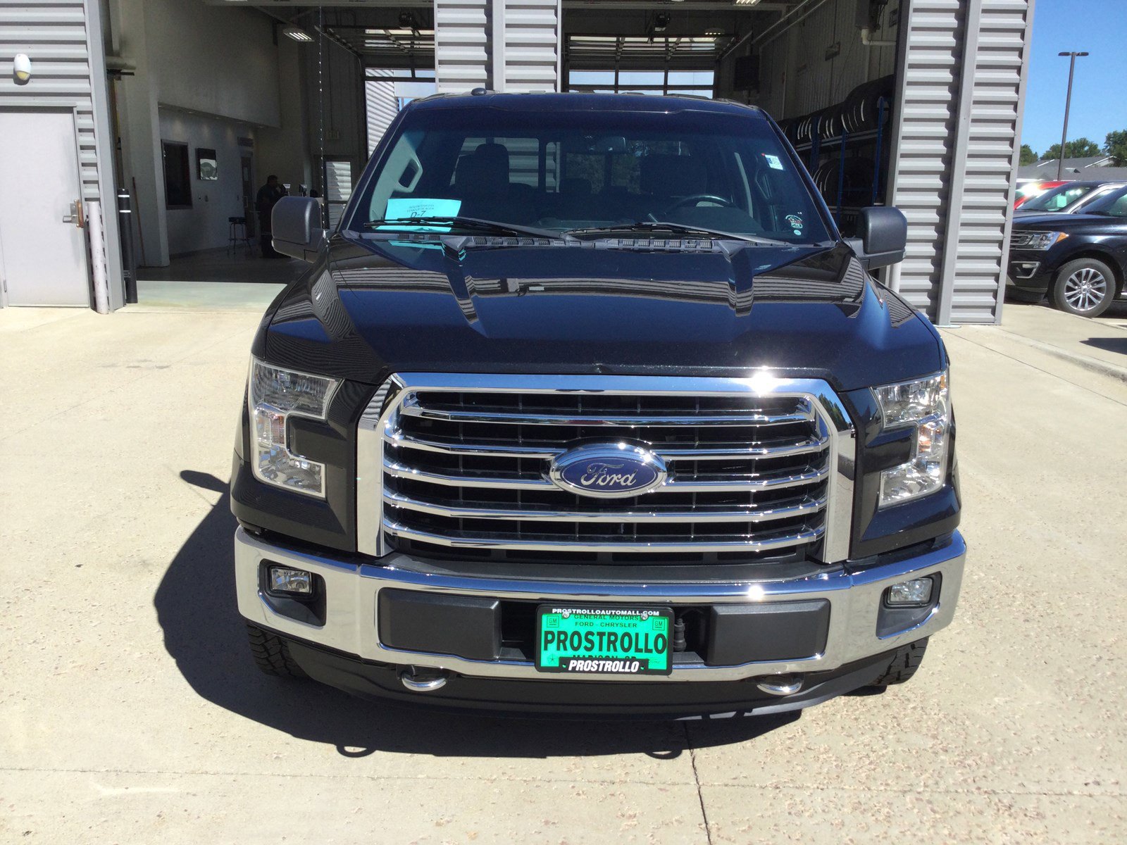 2015 Ford F-150 XLT photo 3