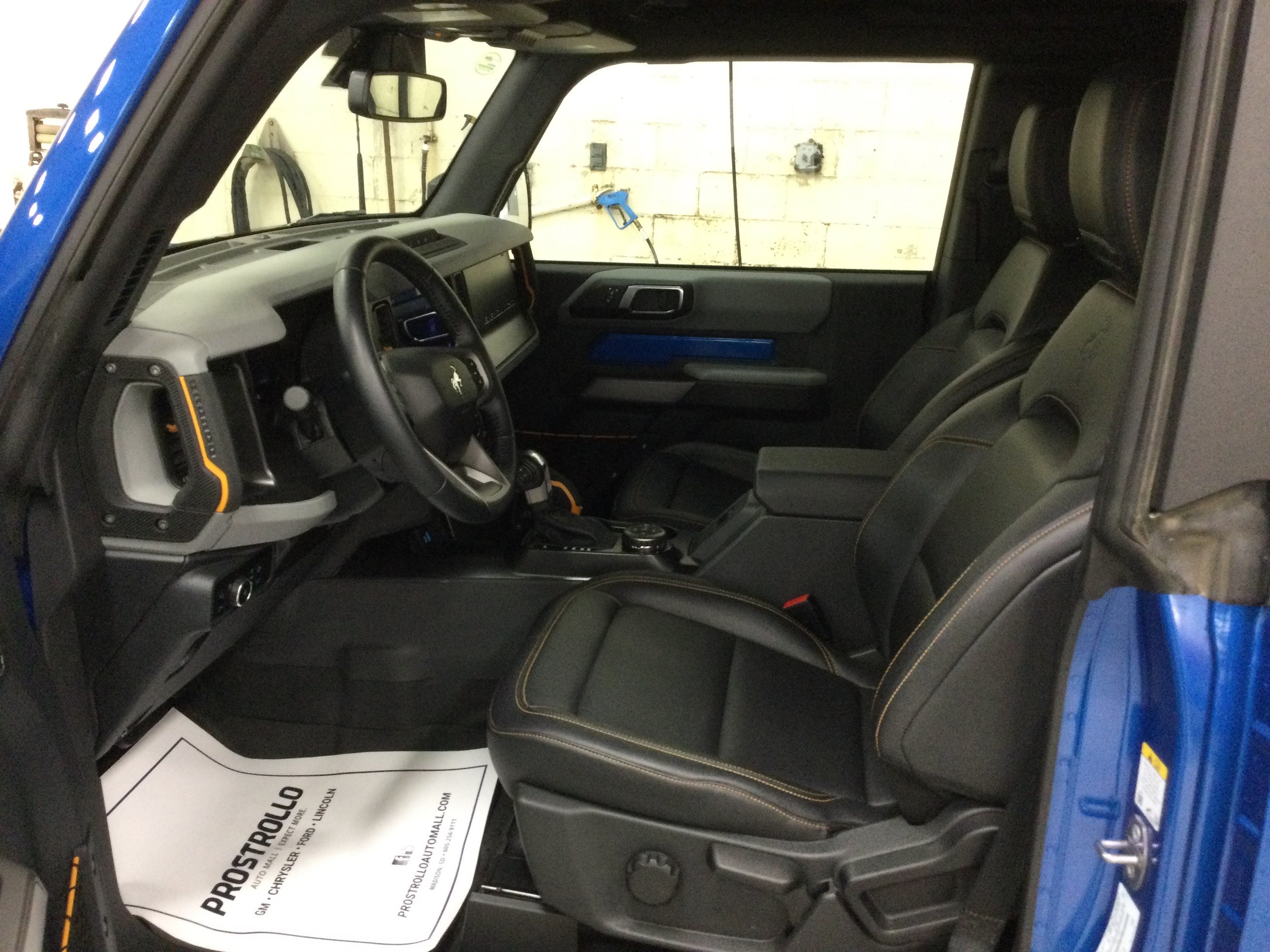 2023 Ford Bronco 2-Door Badlands - Photo 10