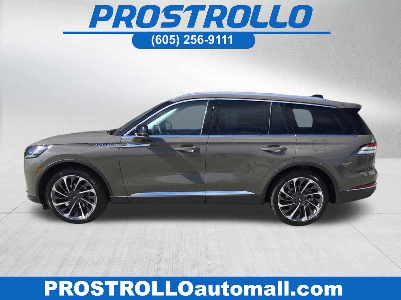 2026 Lincoln Aviator Reserve AWD's photo