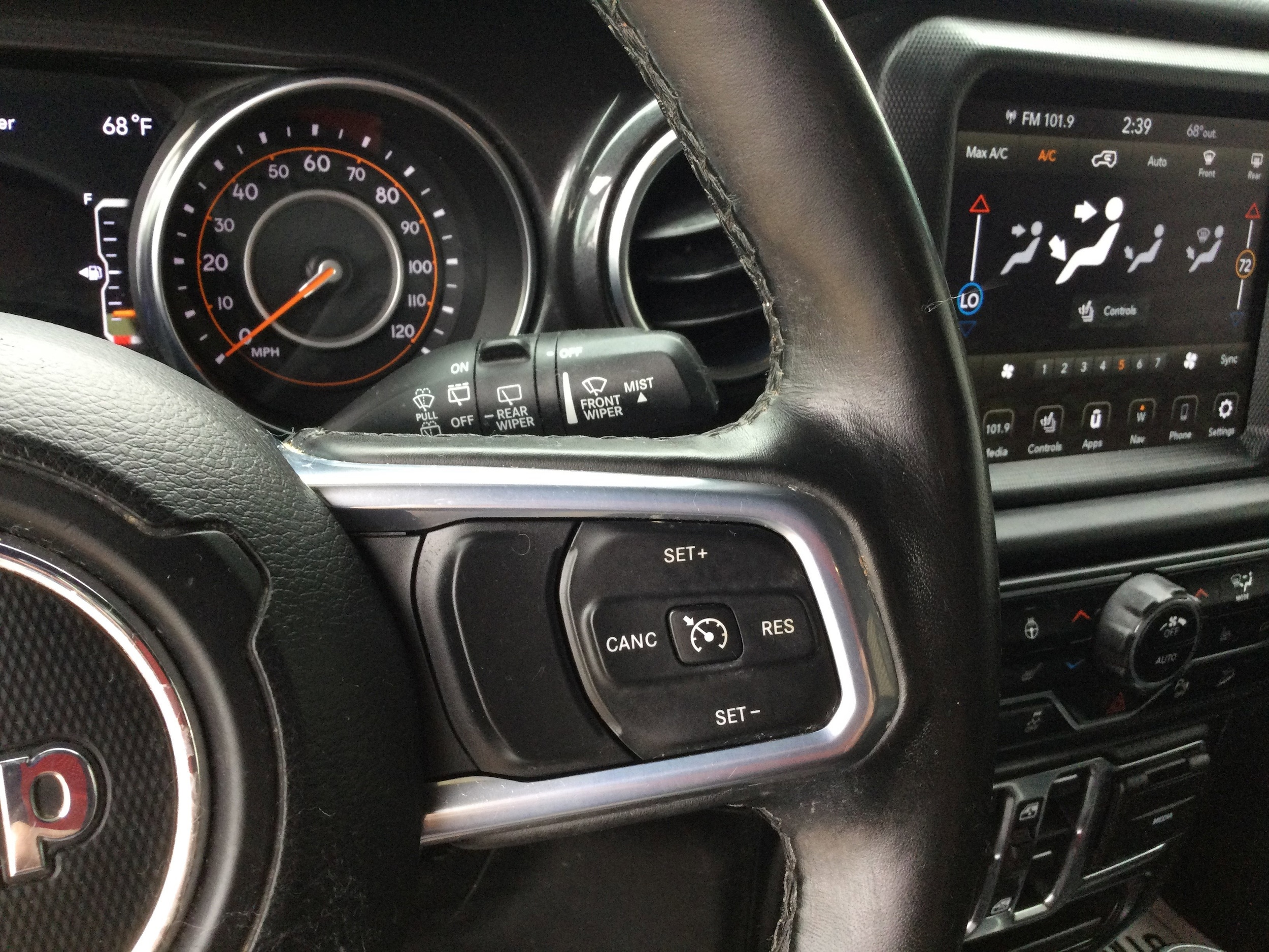 2020 Jeep Wrangler Unlimited Sahara Altitude - Photo 16