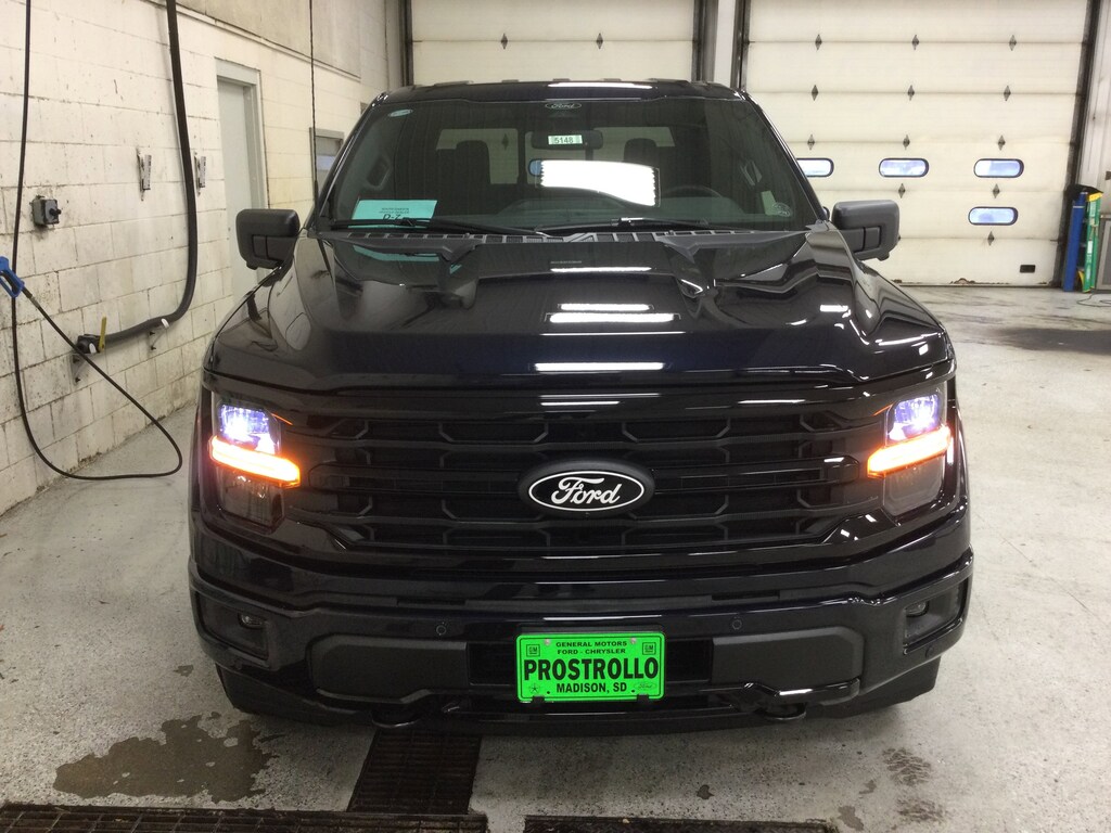 New 2025 Ford F-150 XLT Truck SuperCrew Cab