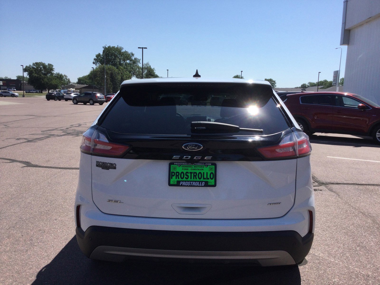 2022 Ford Edge SEL photo 4