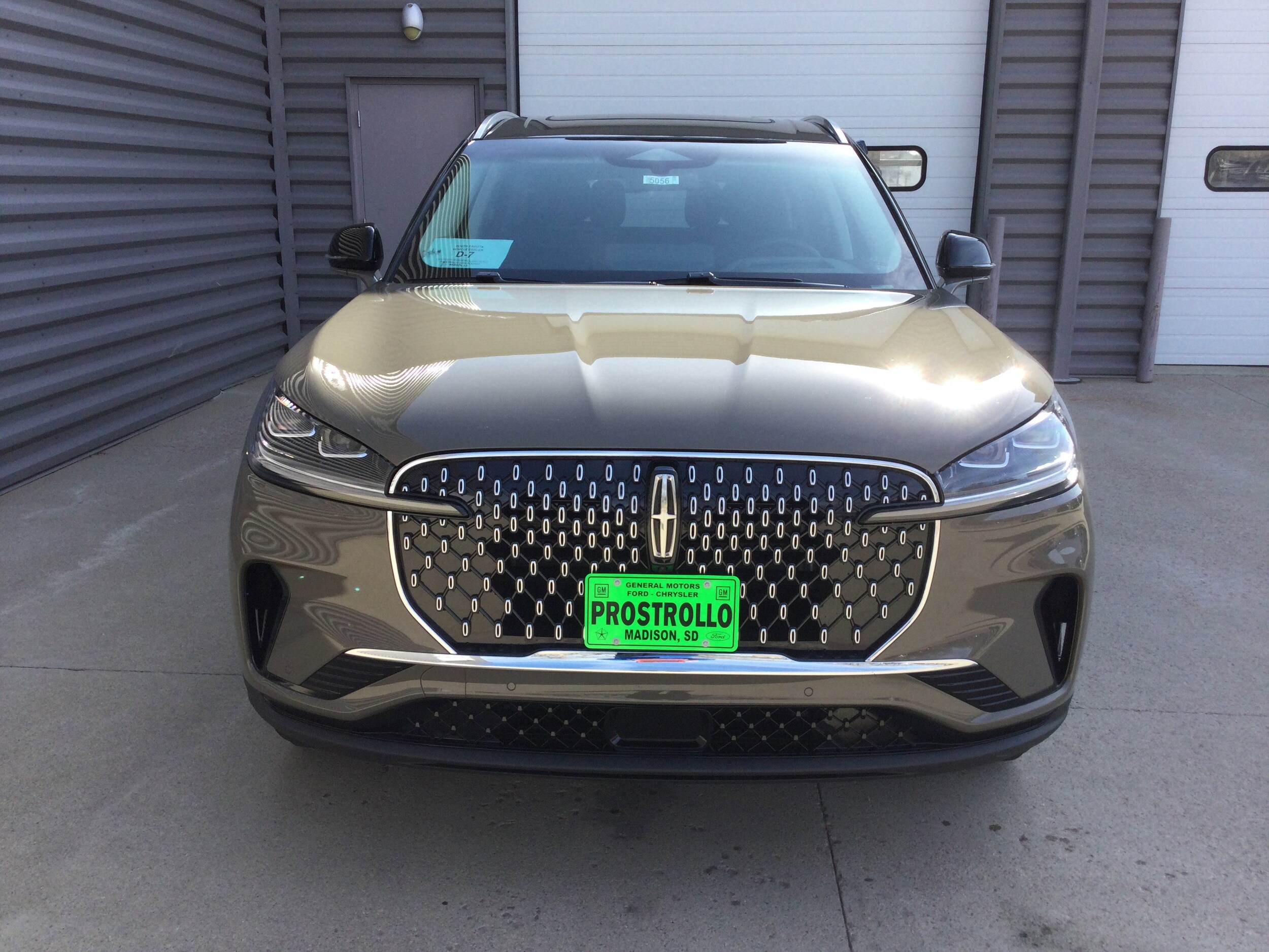 2025 Lincoln Aviator Reserve photo 3