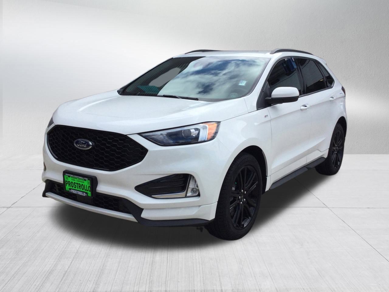2023 Ford Edge SEL photo 2