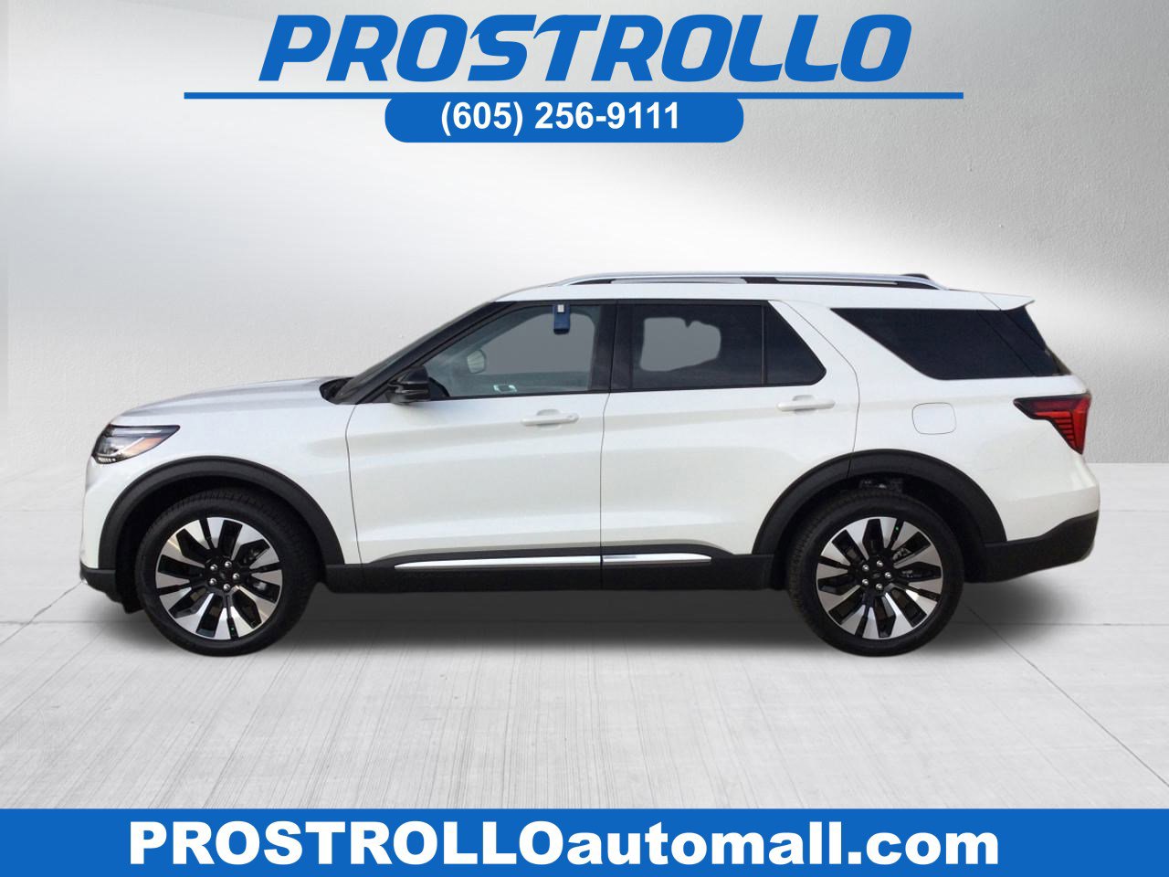 2026 Ford Explorer Platinum's photo