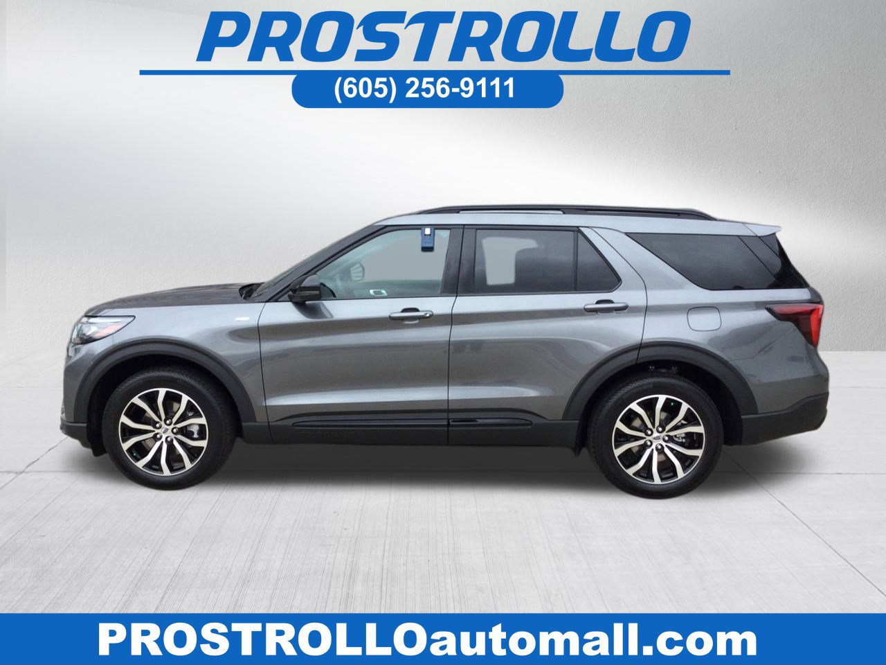 2026 Ford Explorer ST-LINE's photo