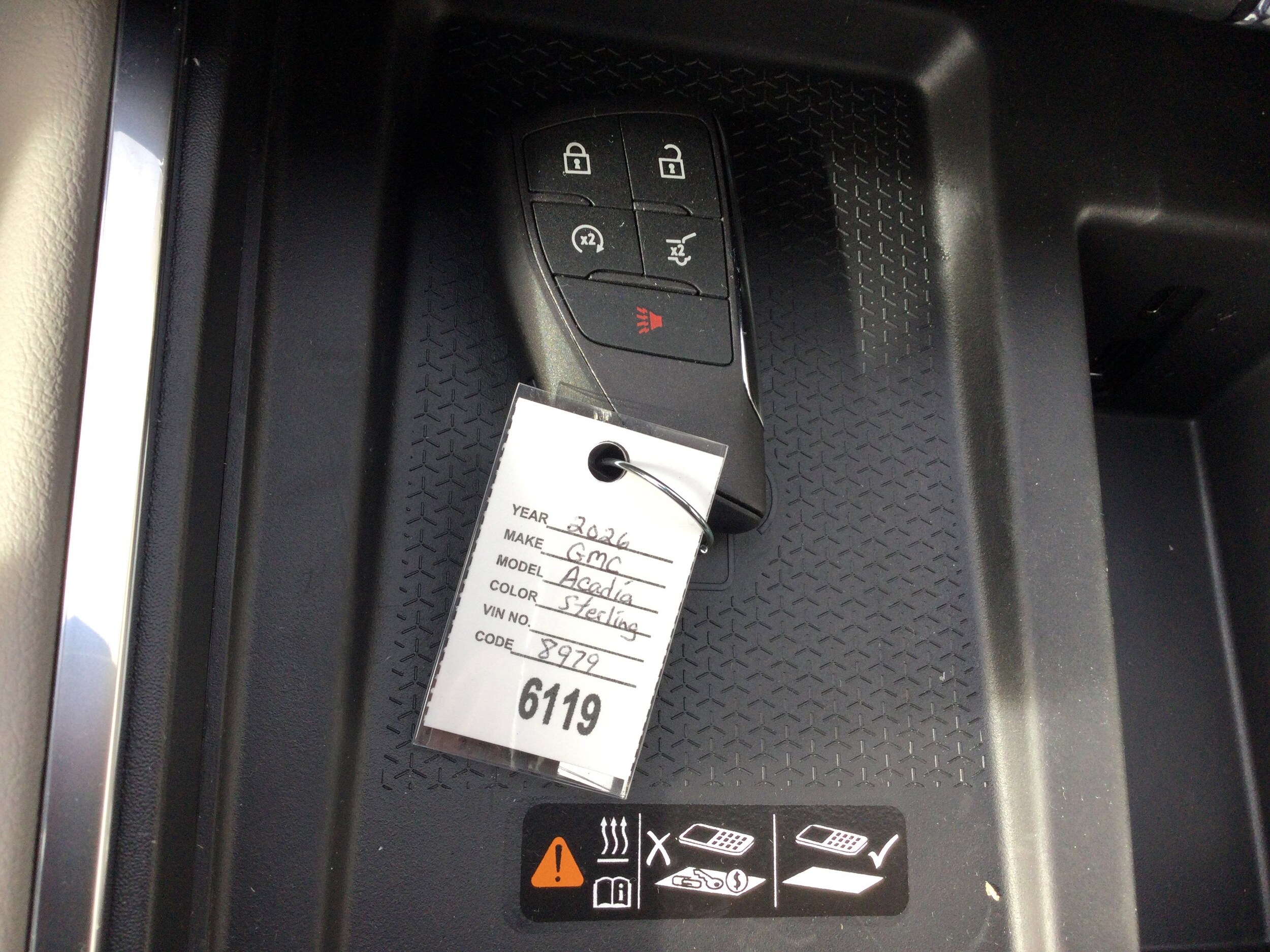 2026 GMC Acadia Elevation - Photo 19