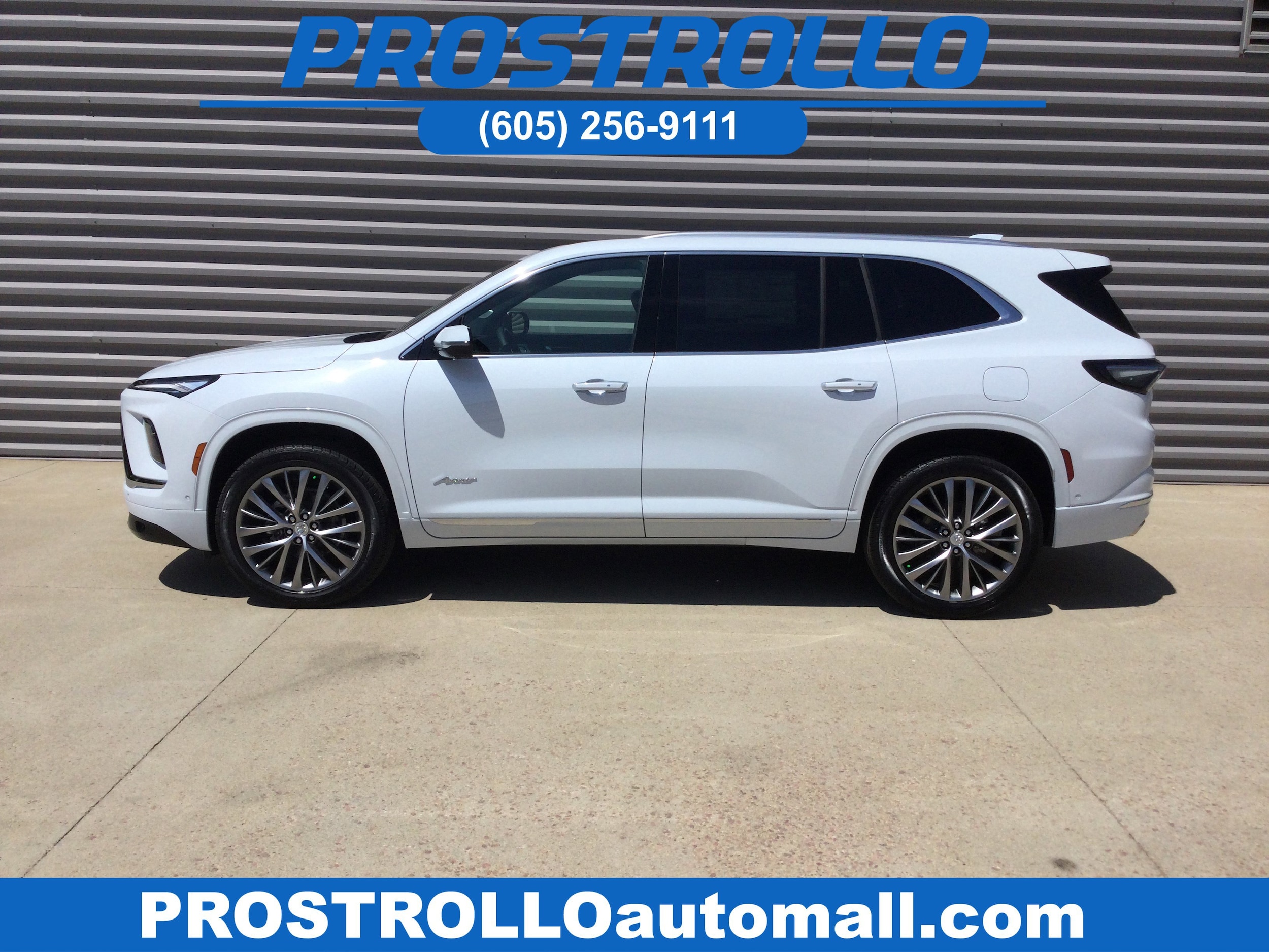 2026 Buick Enclave Avenir AWD's photo