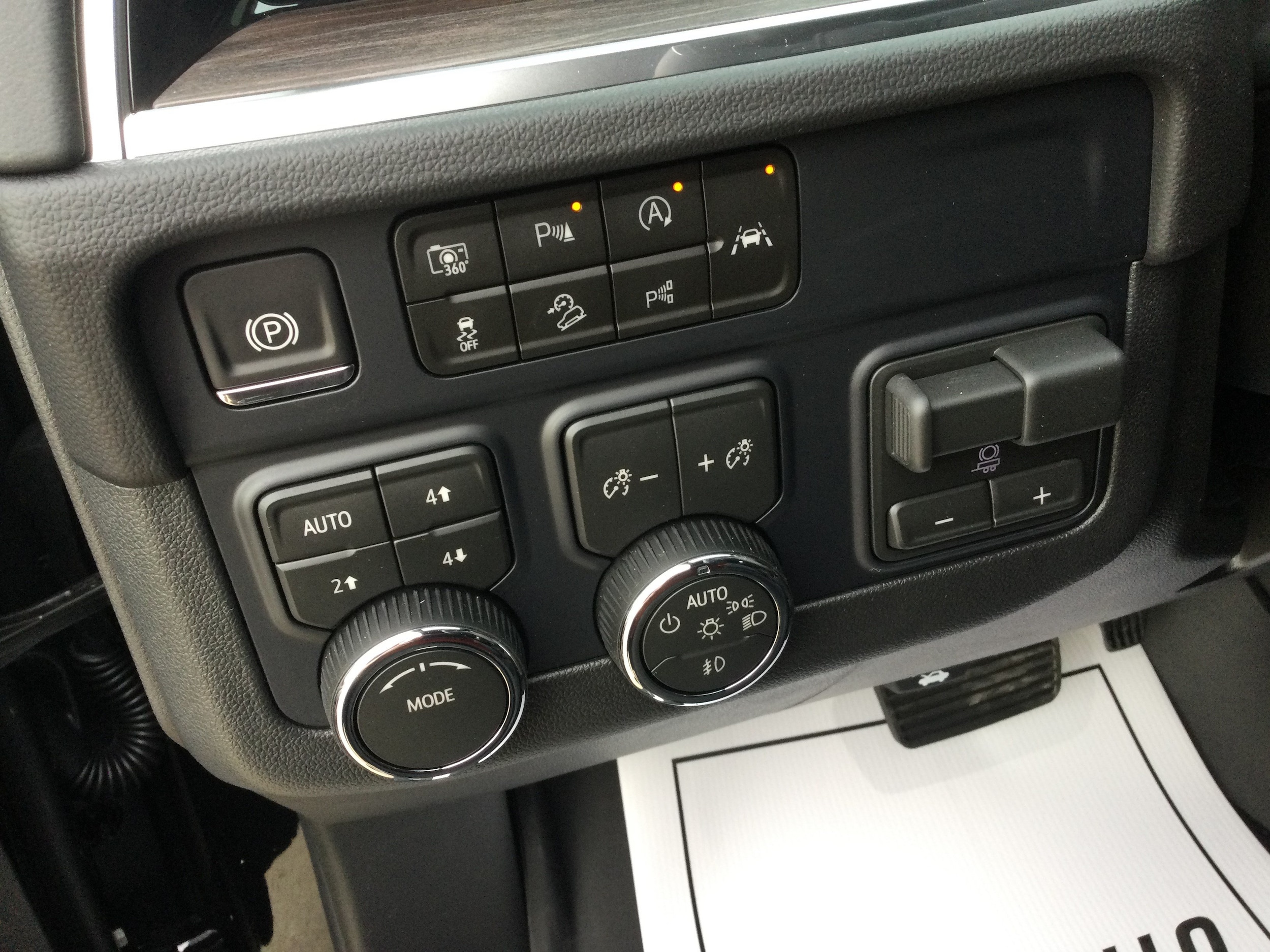 2026 Chevrolet Tahoe Z71 - Photo 10