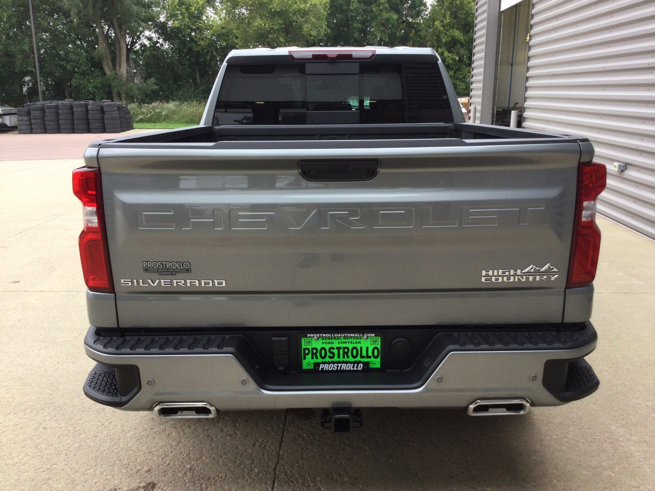 2026 Chevrolet Silverado 1500 High Country photo 4