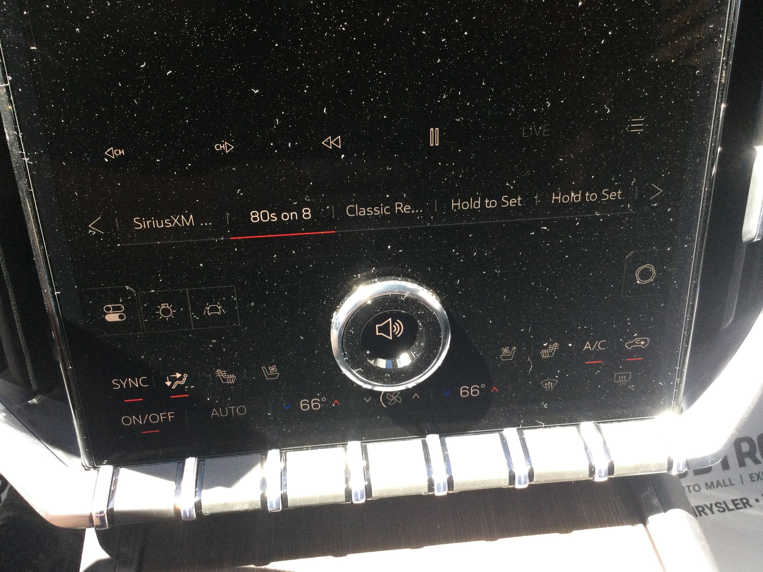 2026 GMC Acadia Denali - Photo 11