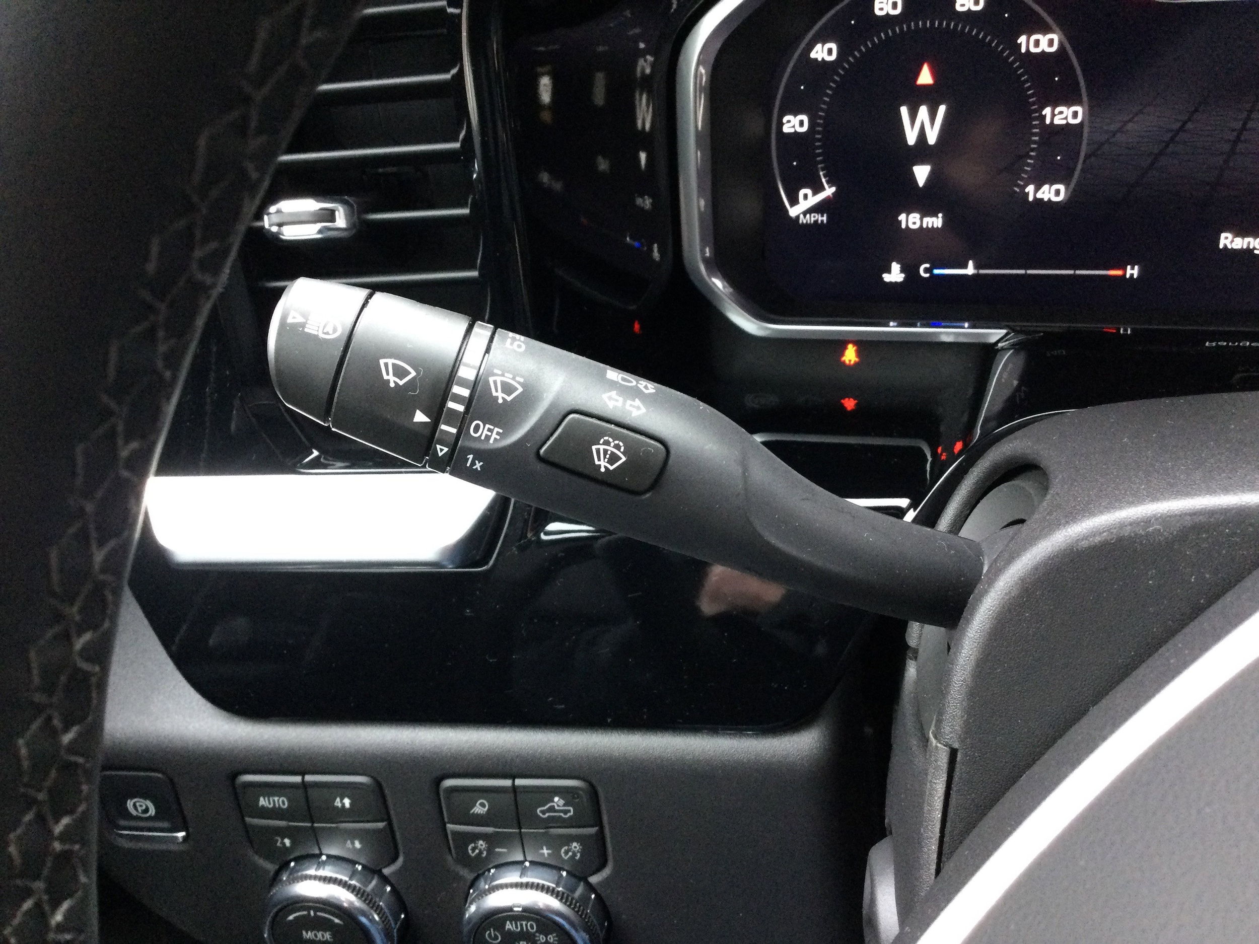 2026 GMC Sierra 1500 SLT - Photo 18