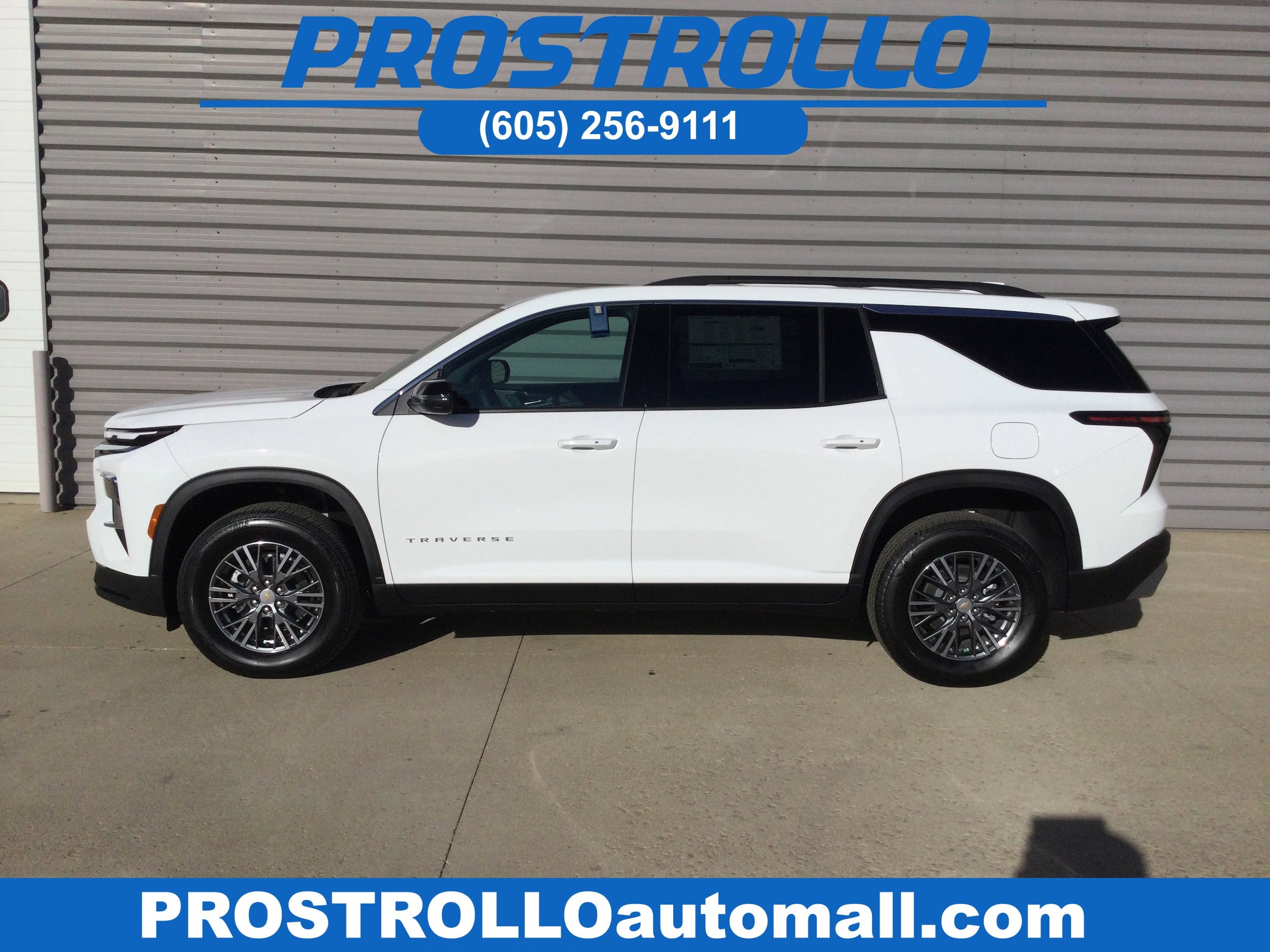 2026 Chevrolet Traverse LT's photo