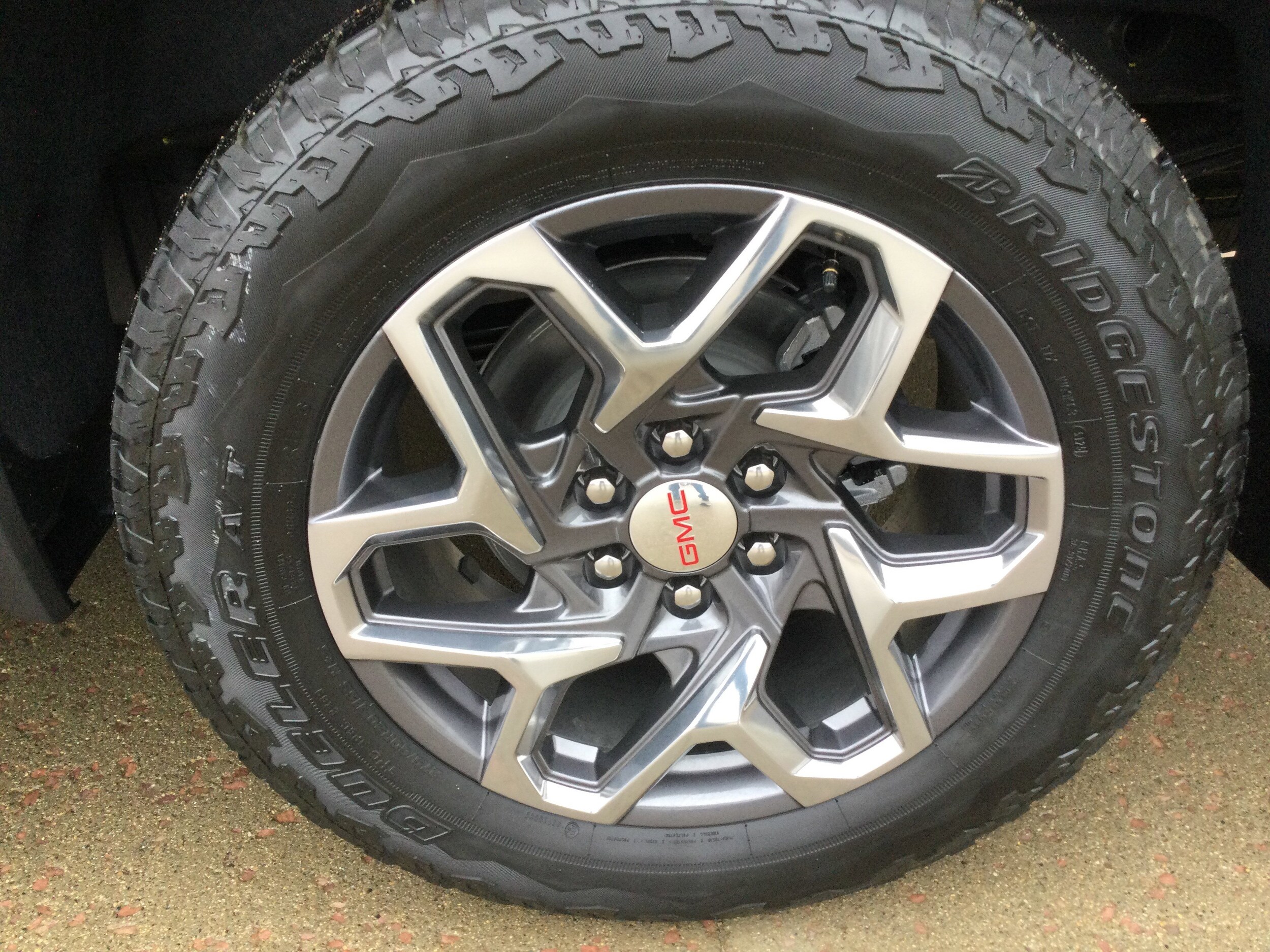 2026 GMC Sierra 1500 SLT - Photo 7