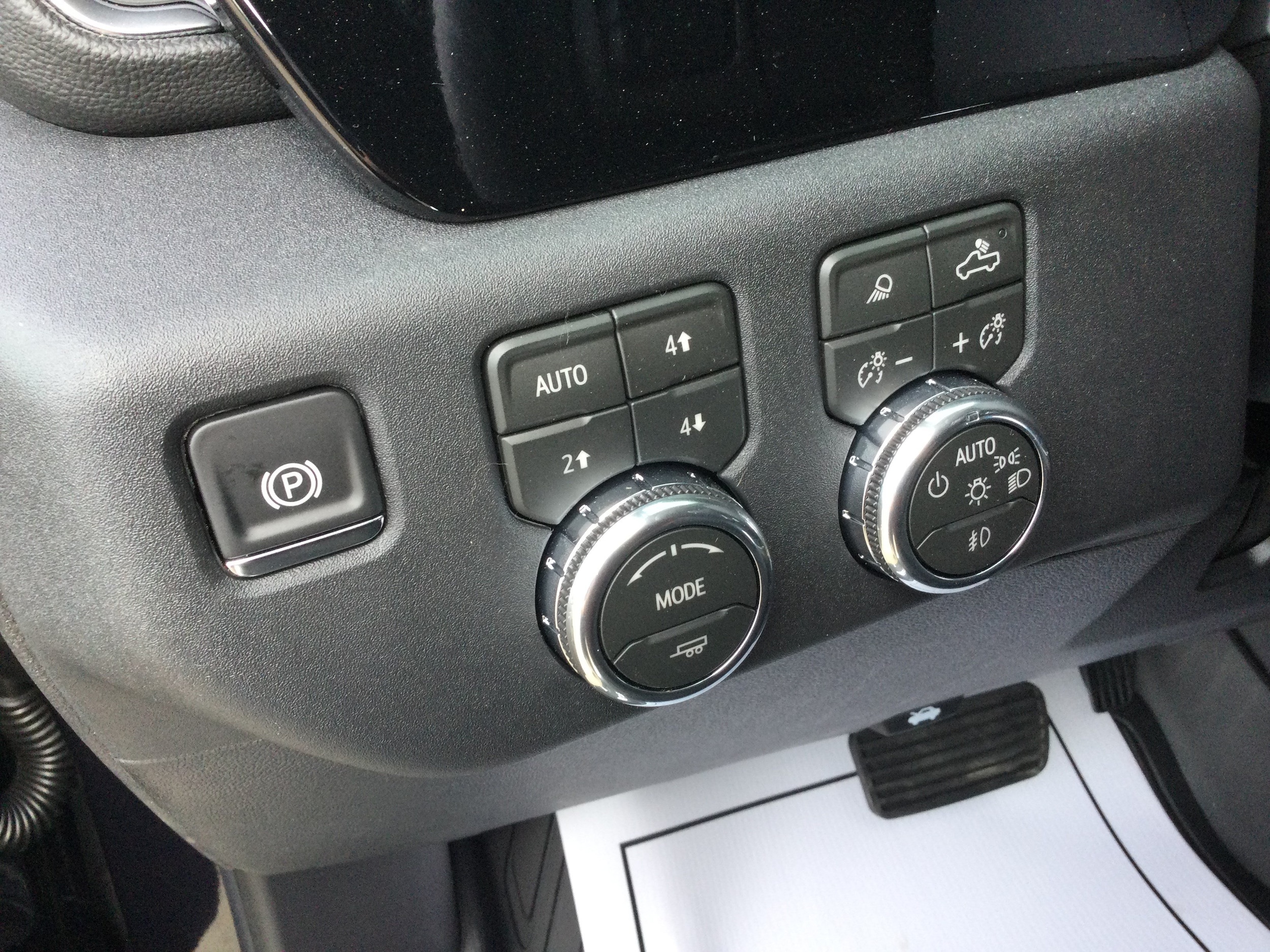 2026 GMC Sierra 3500HD SLT - Photo 11