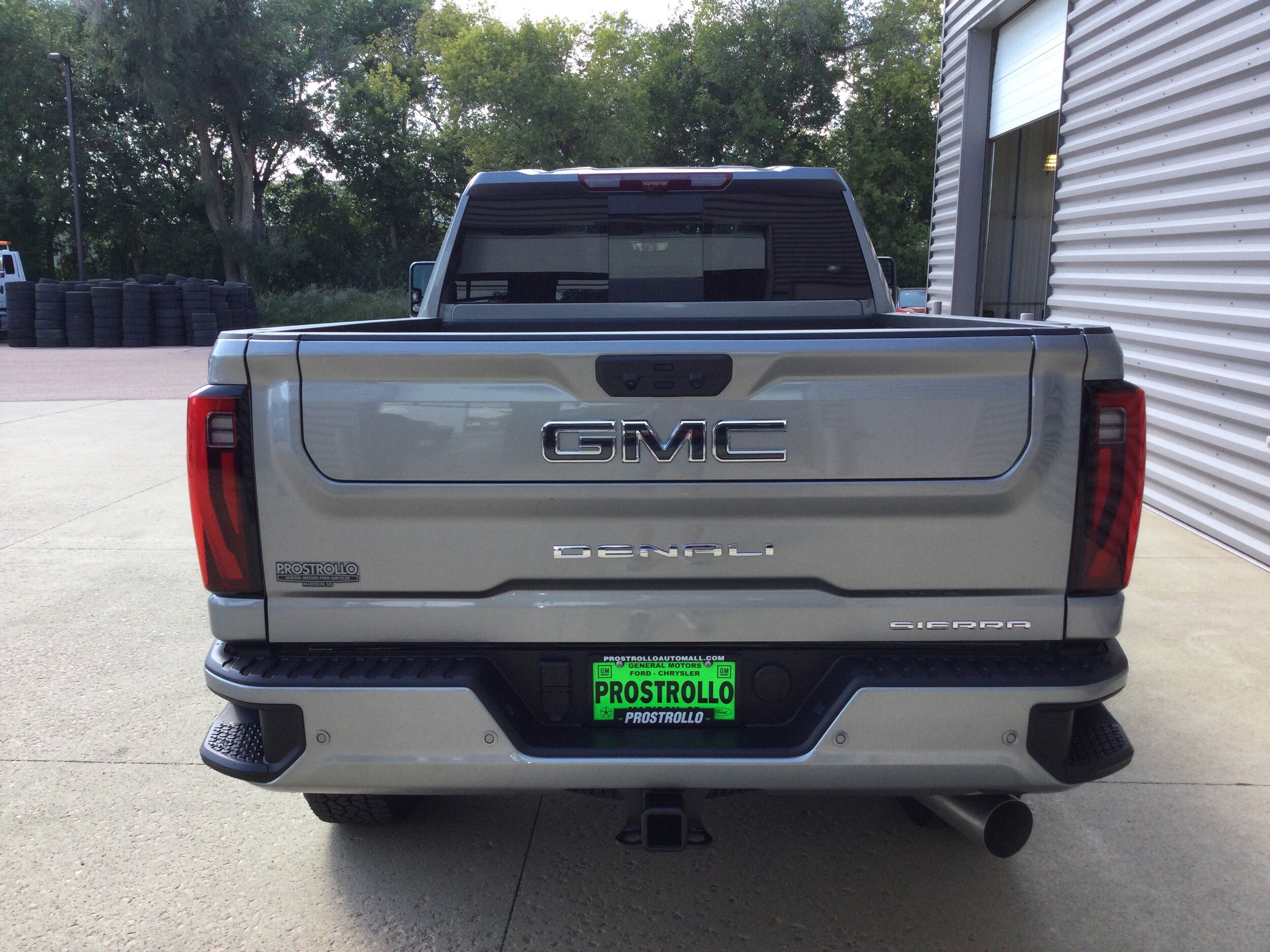 2026 Gmc Sierra 3500 HD Denali Ultimate photo 4