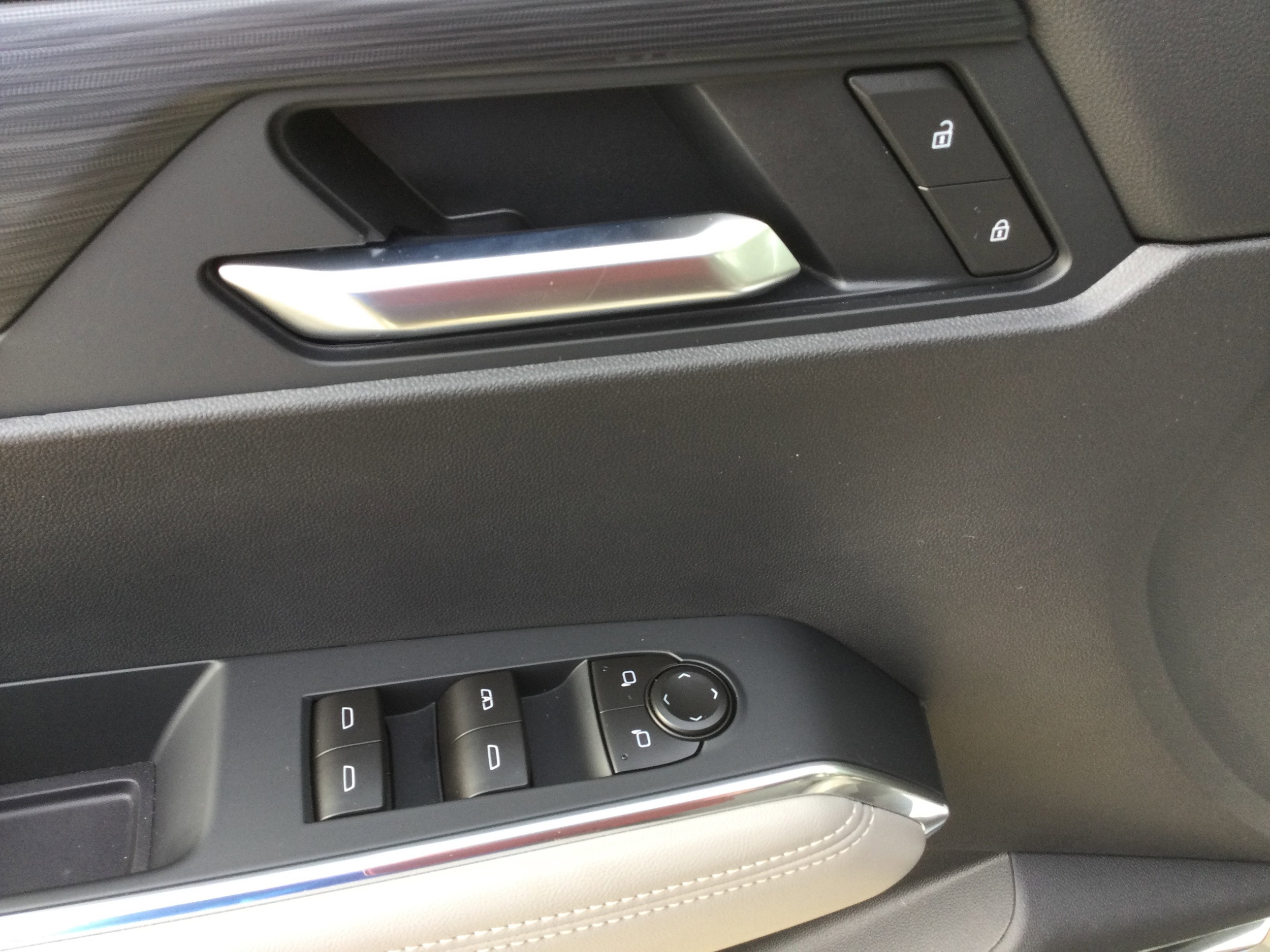 2026 GMC Acadia Elevation - Photo 8