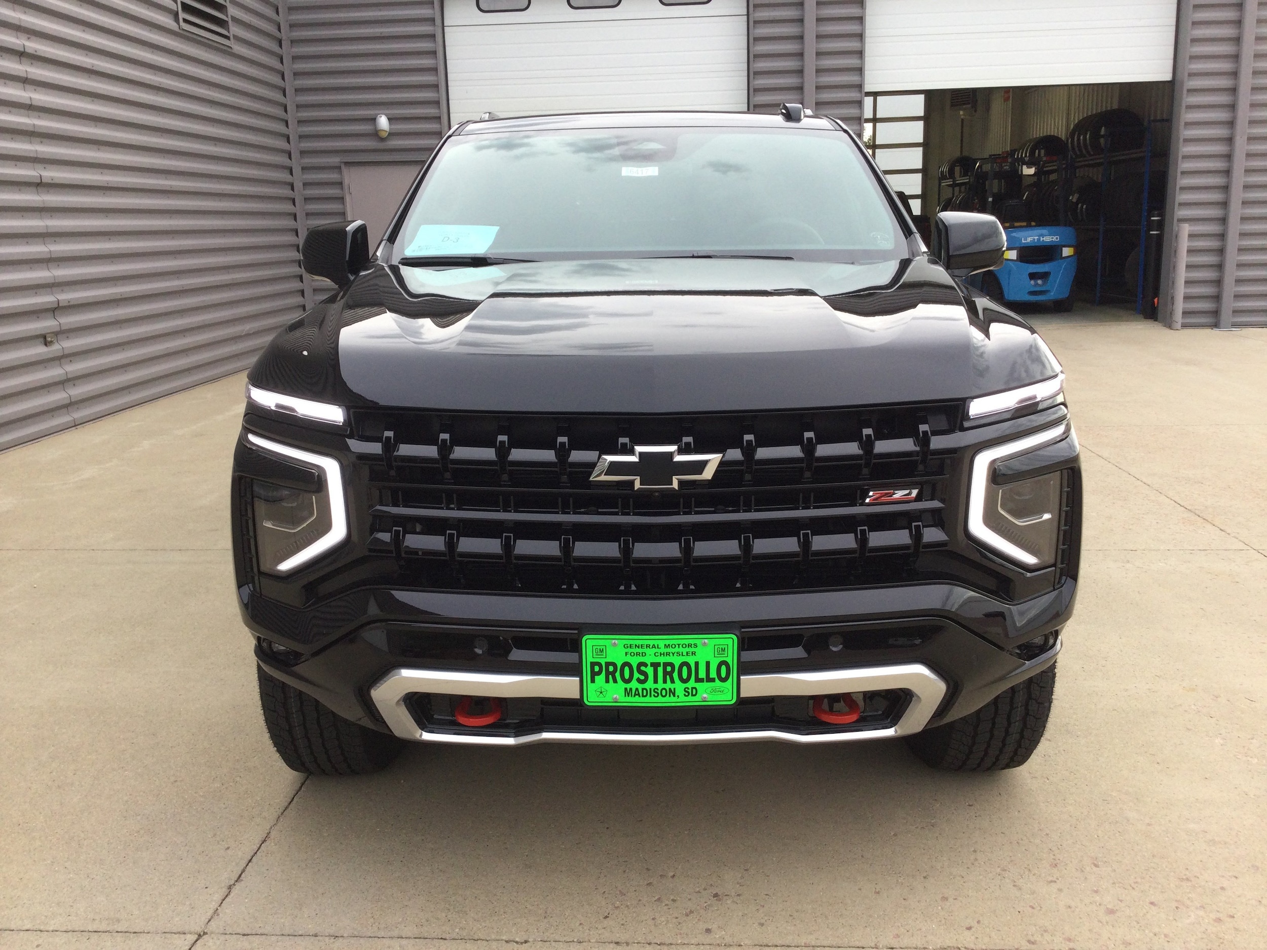 2026 Chevrolet Tahoe Z71 - Photo 3