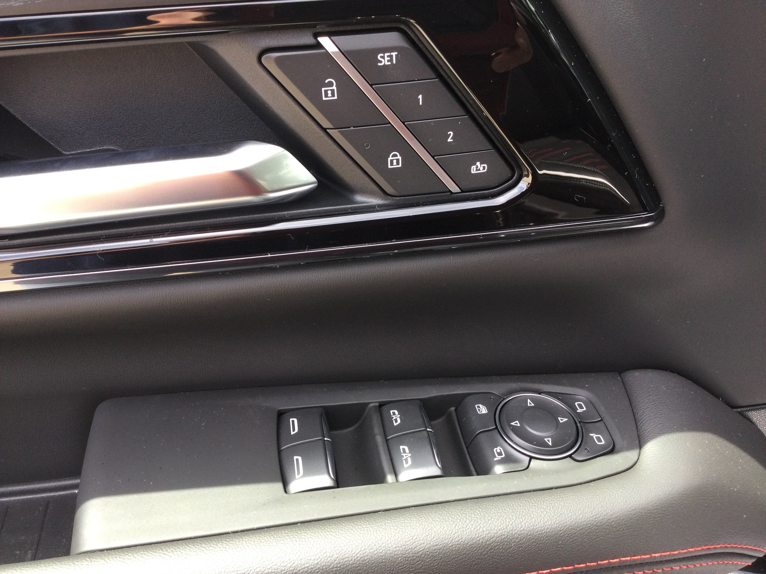 2026 GMC Yukon XL AT4 Ultimate - Photo 11