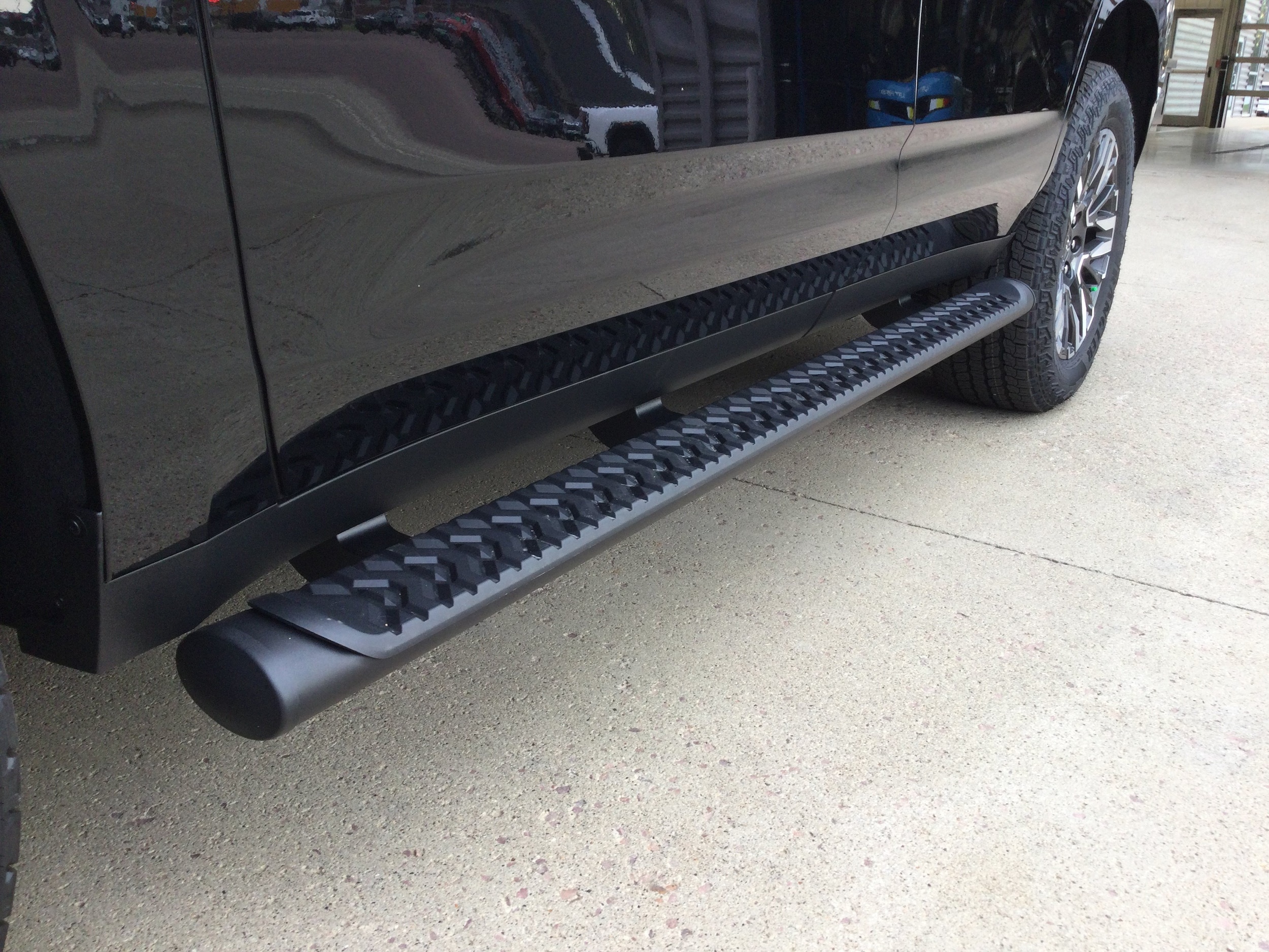 2026 Chevrolet Tahoe Z71 - Photo 5