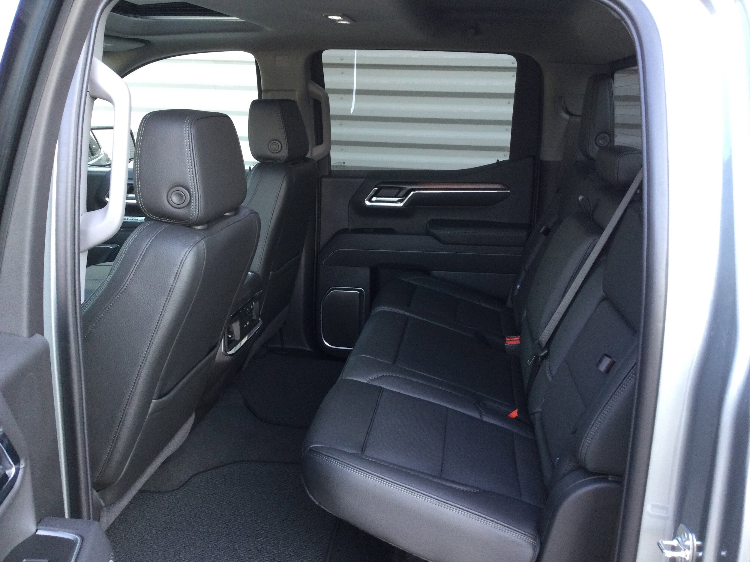 2026 GMC Sierra 1500 Denali - Photo 8