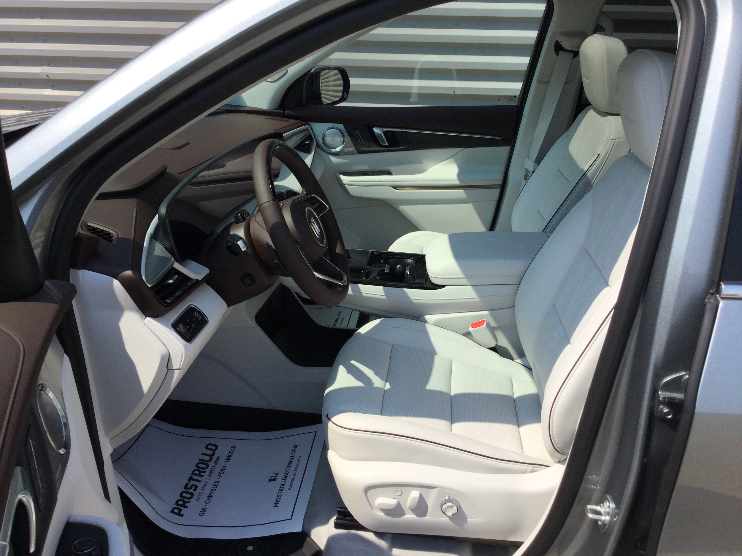 2026 Buick Enclave Avenir - Photo 8
