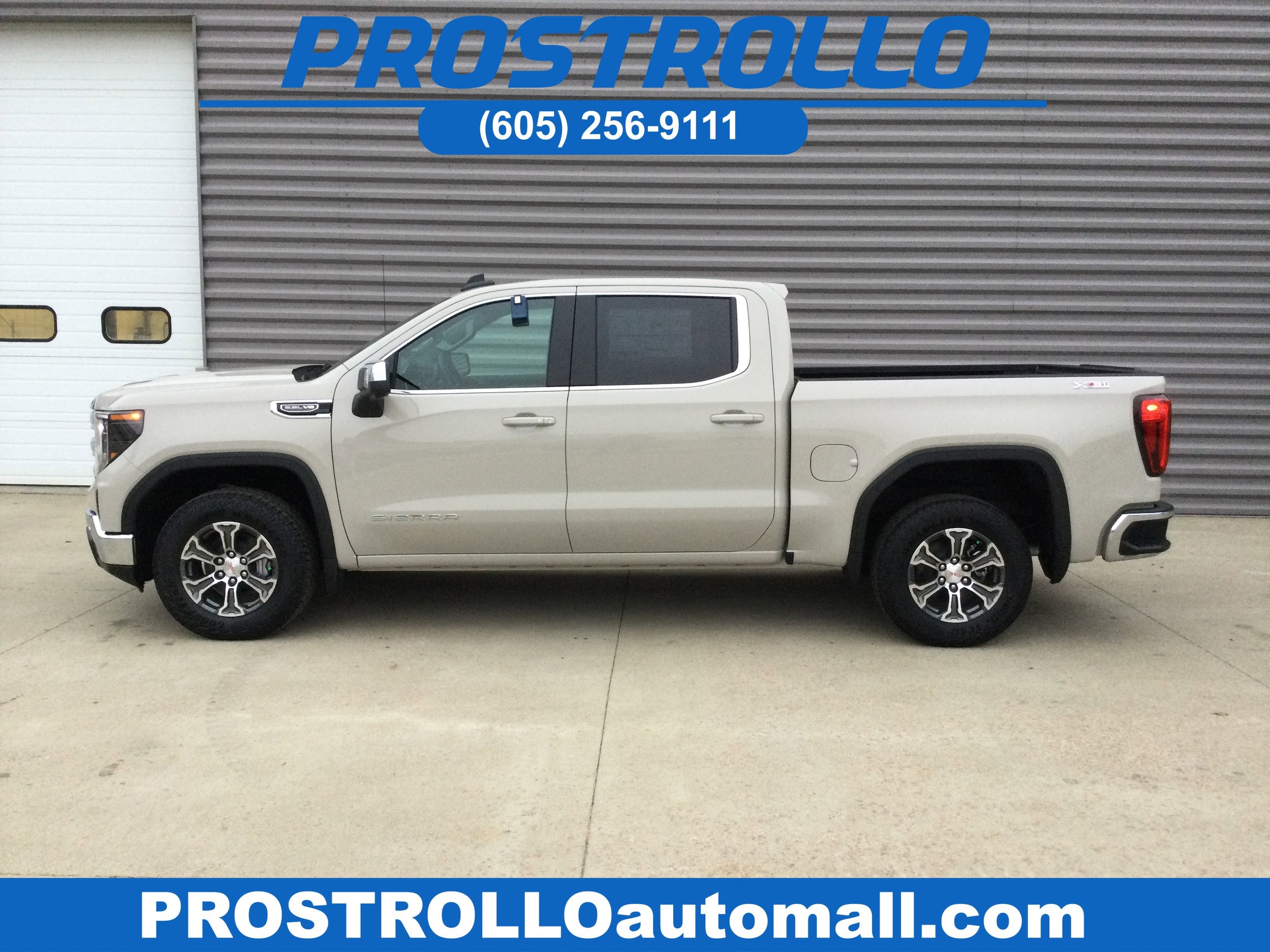 2026 GMC Sierra 1500 SLE's photo