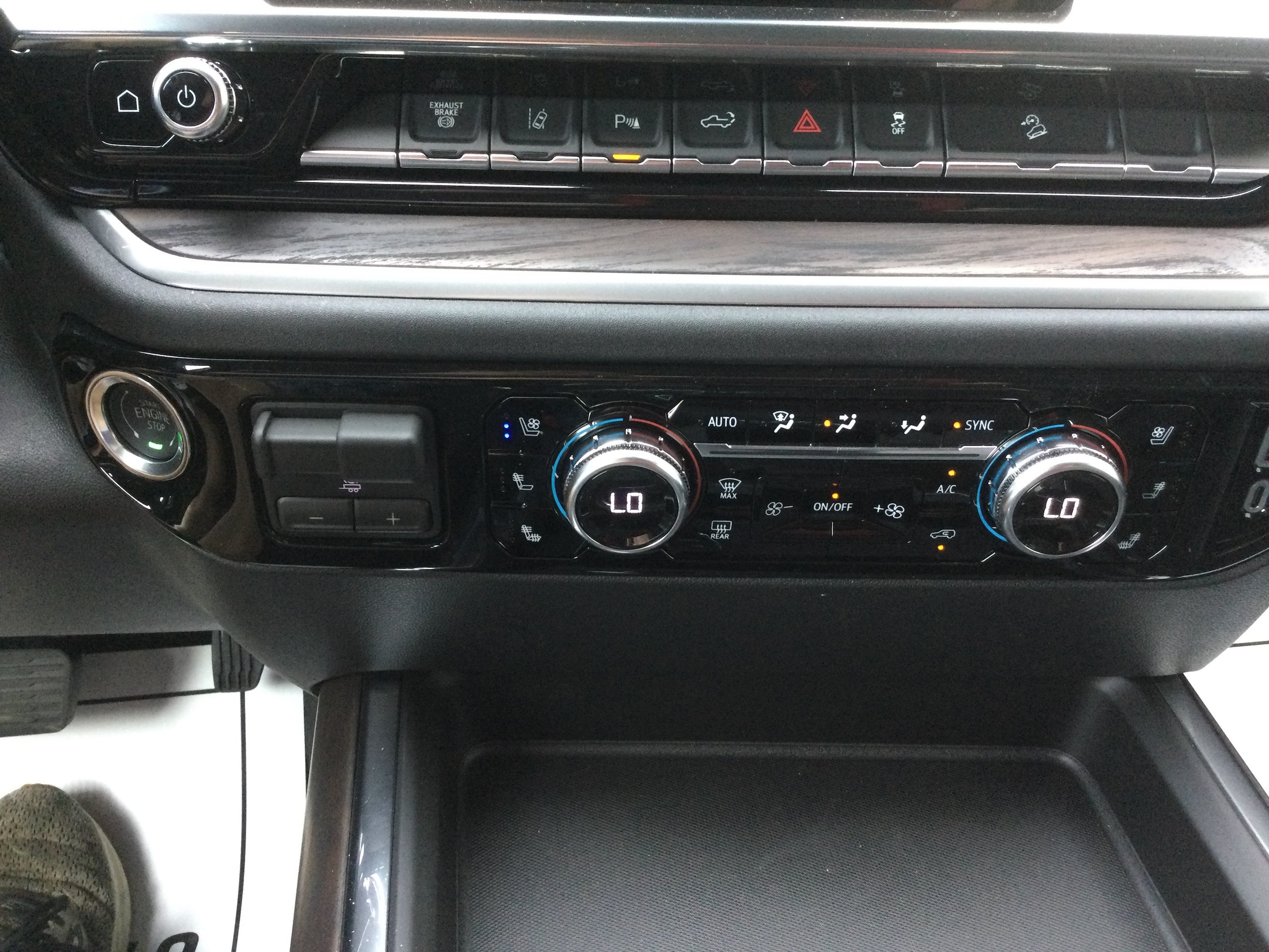 2026 GMC Sierra 3500HD SLT - Photo 13